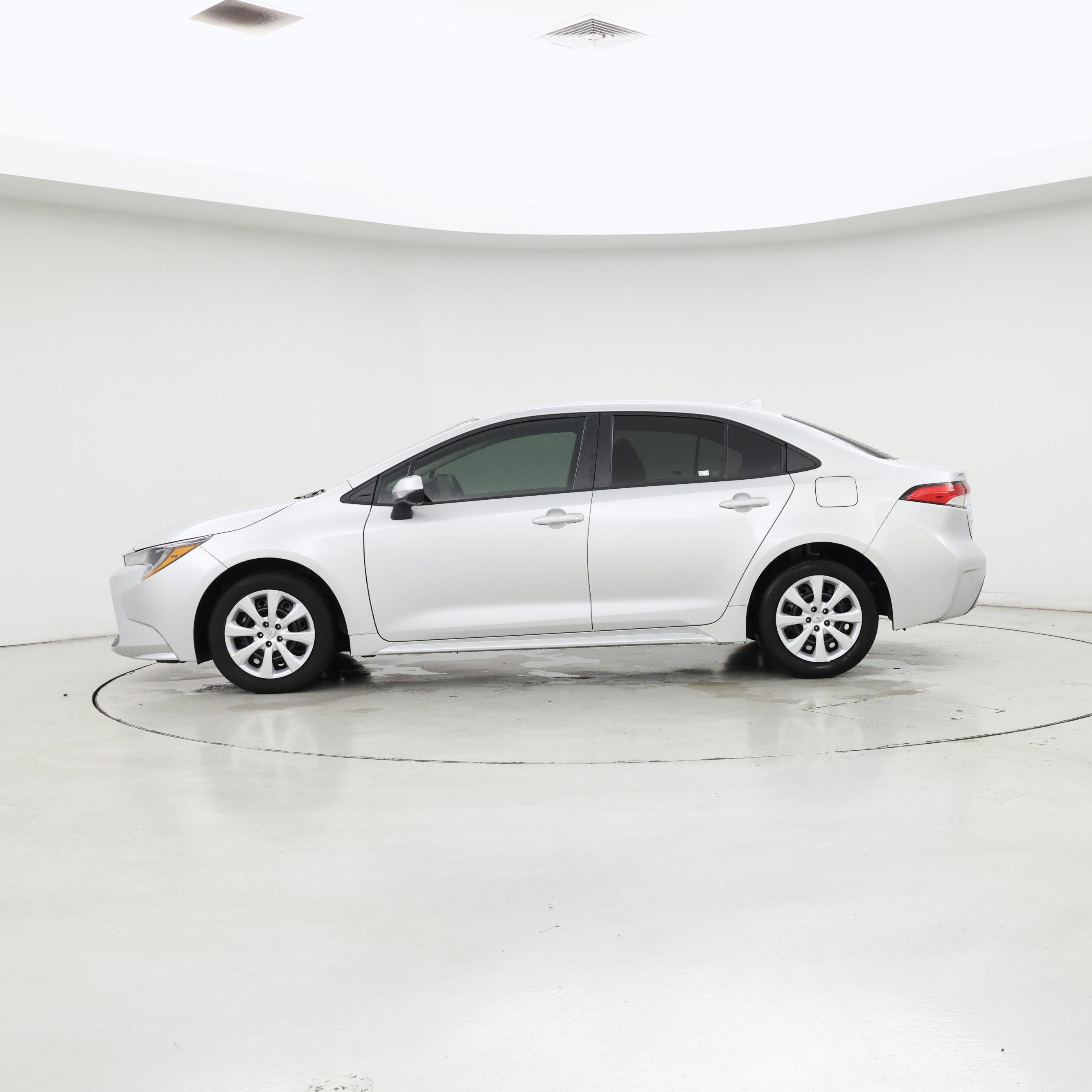 Thumbnail: 2022 Toyota Corolla - 3