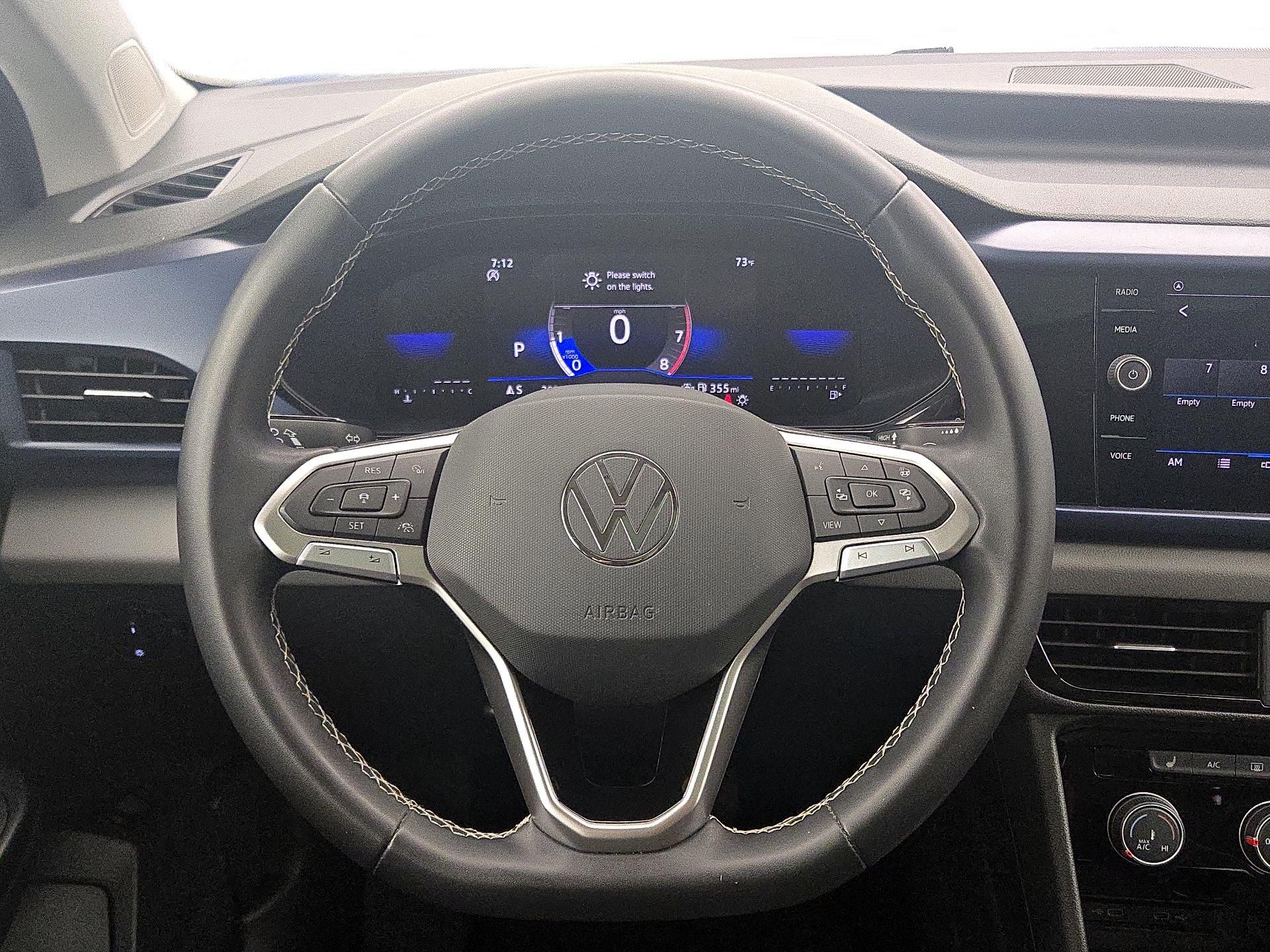 Thumbnail: 2023 Volkswagen Taos - 10