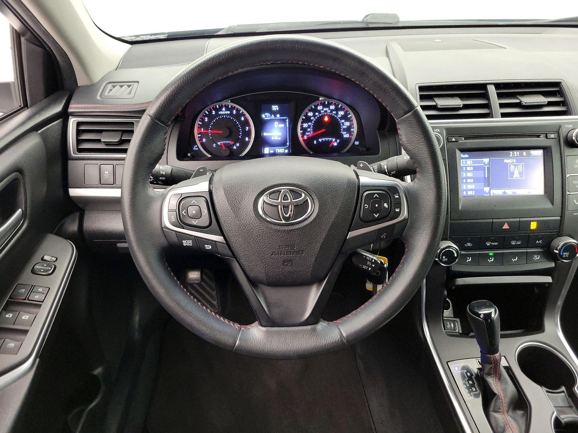 Thumbnail: 2017 Toyota Camry - 10