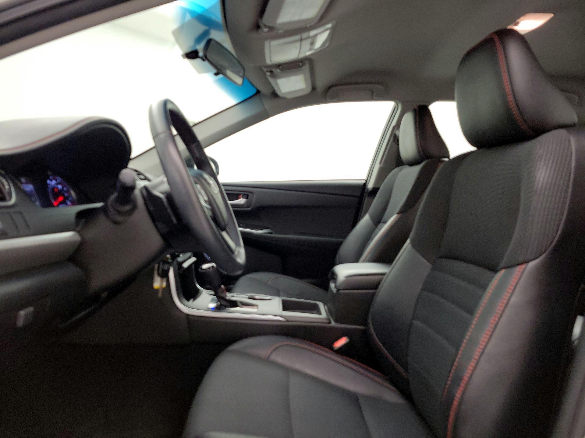 Thumbnail: 2017 Toyota Camry - 11