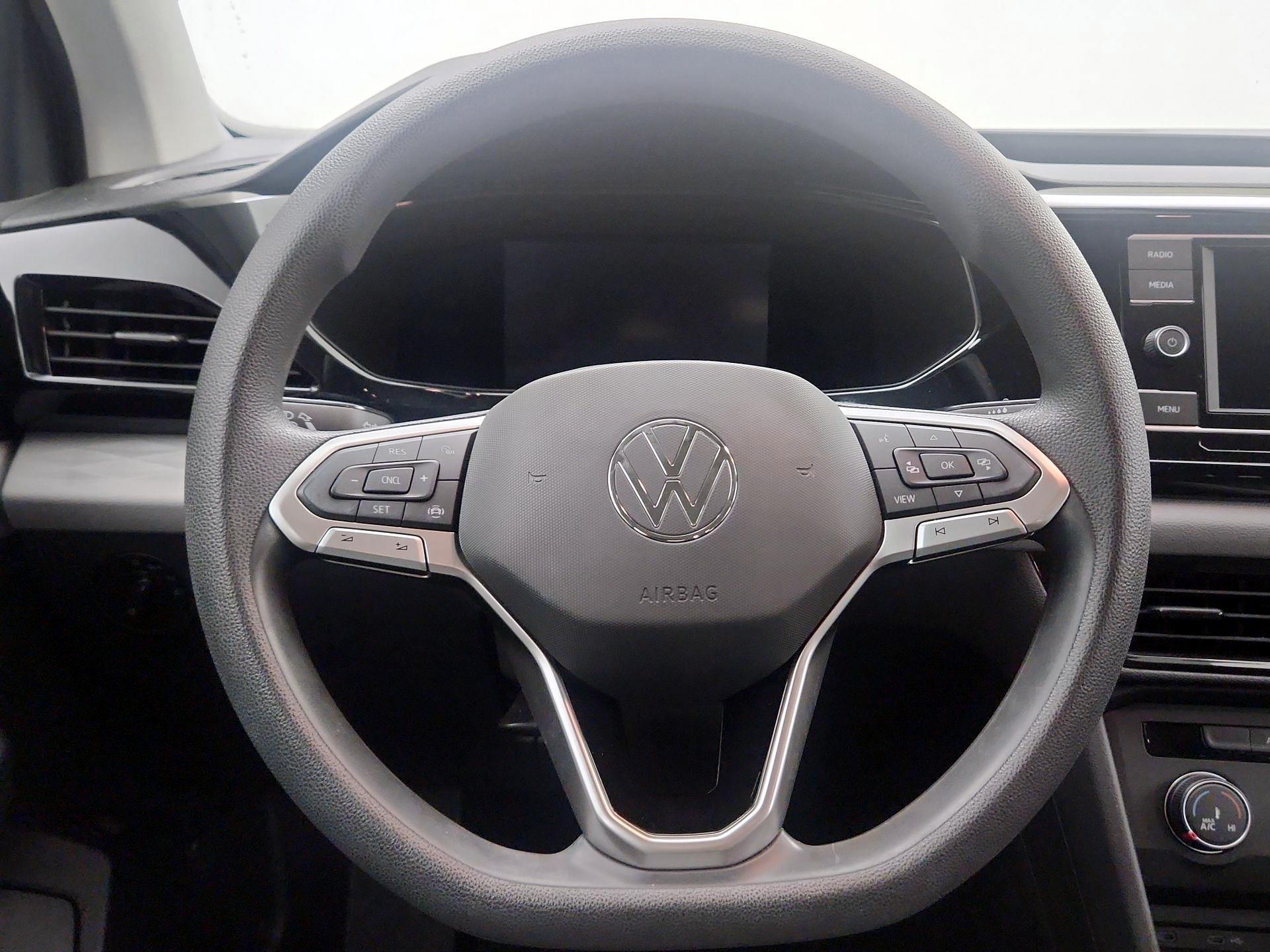 Thumbnail: 2022 Volkswagen Taos - 10