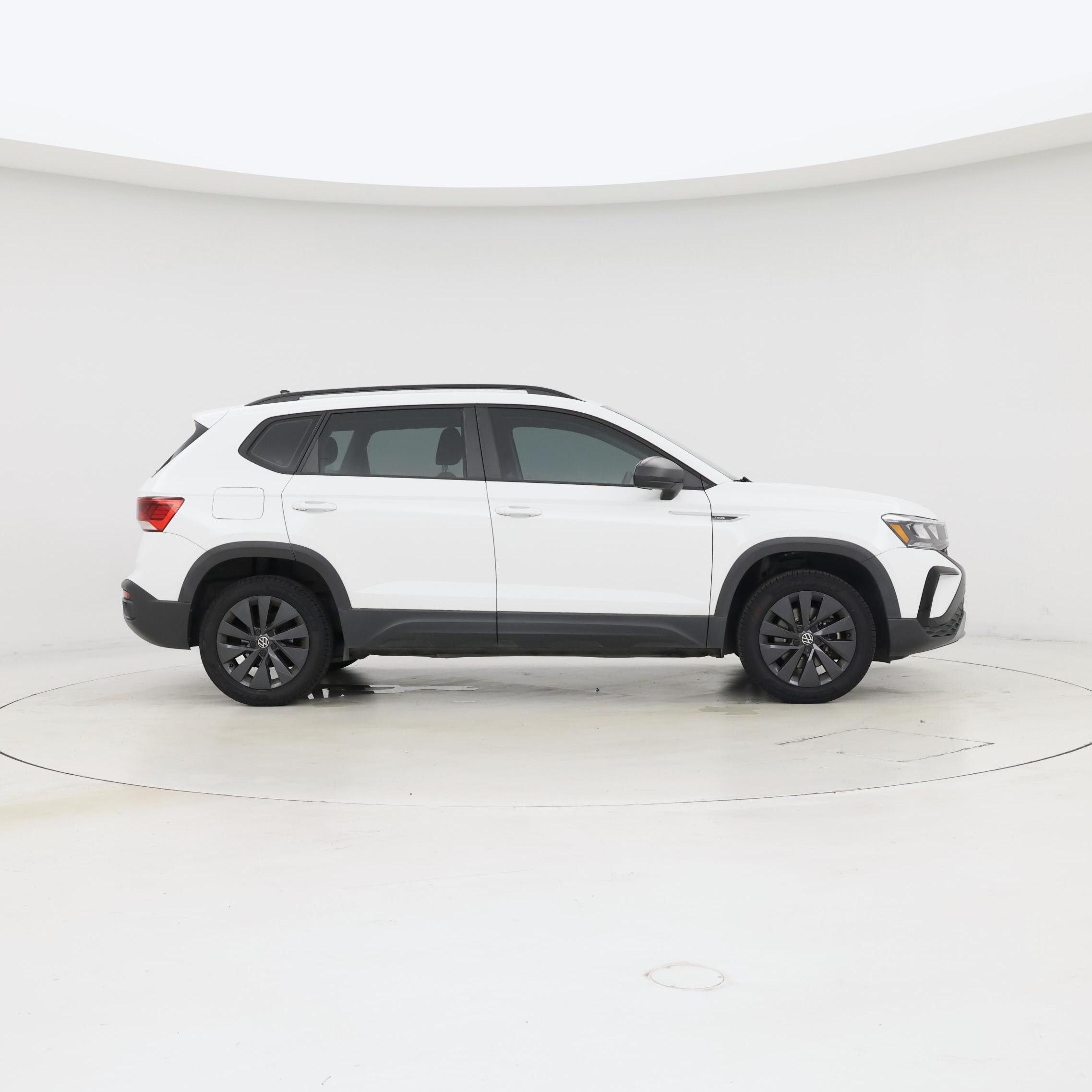 Thumbnail: 2022 Volkswagen Taos - 7
