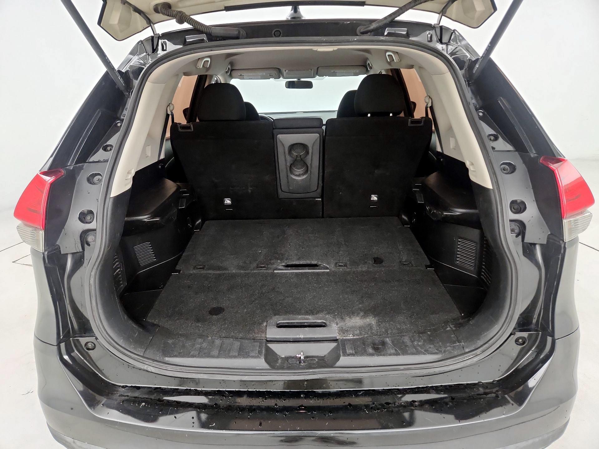 Thumbnail: 2017 Nissan Rogue - 20