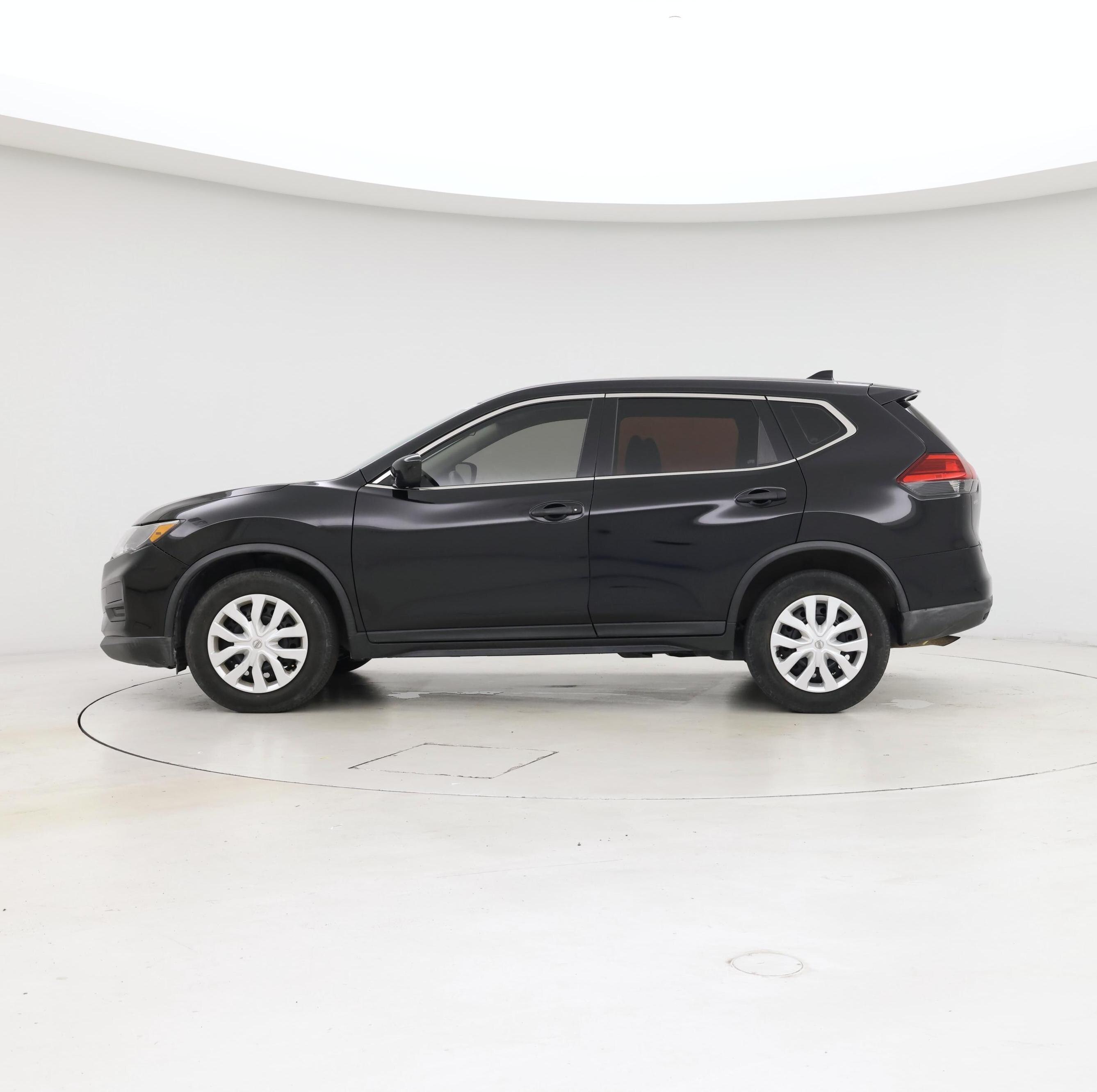 Thumbnail: 2017 Nissan Rogue - 3