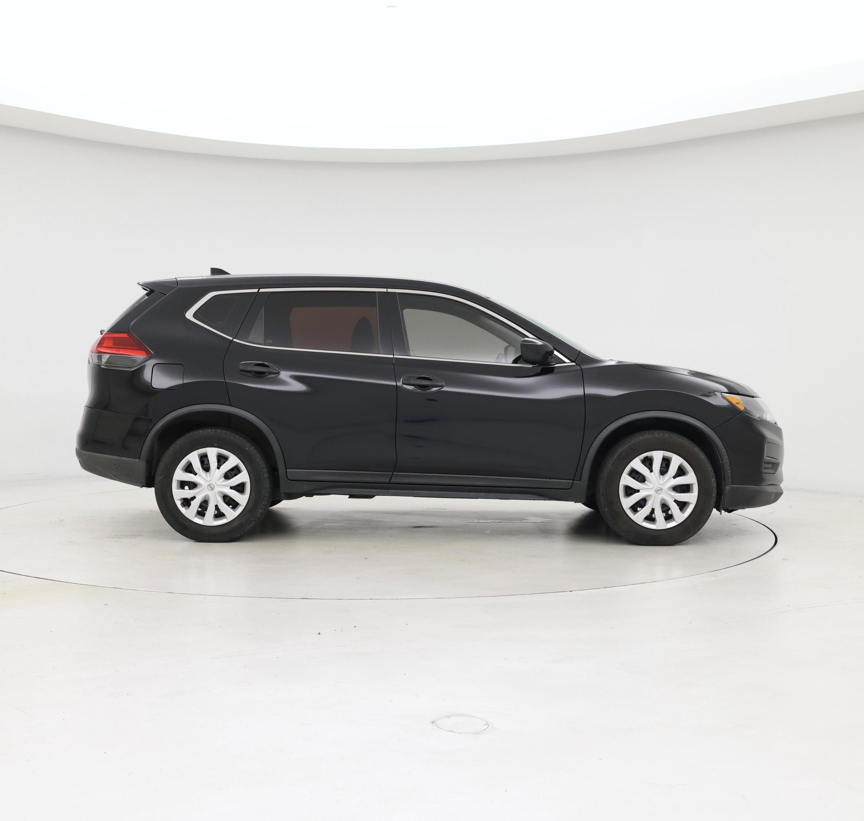 Thumbnail: 2017 Nissan Rogue - 7
