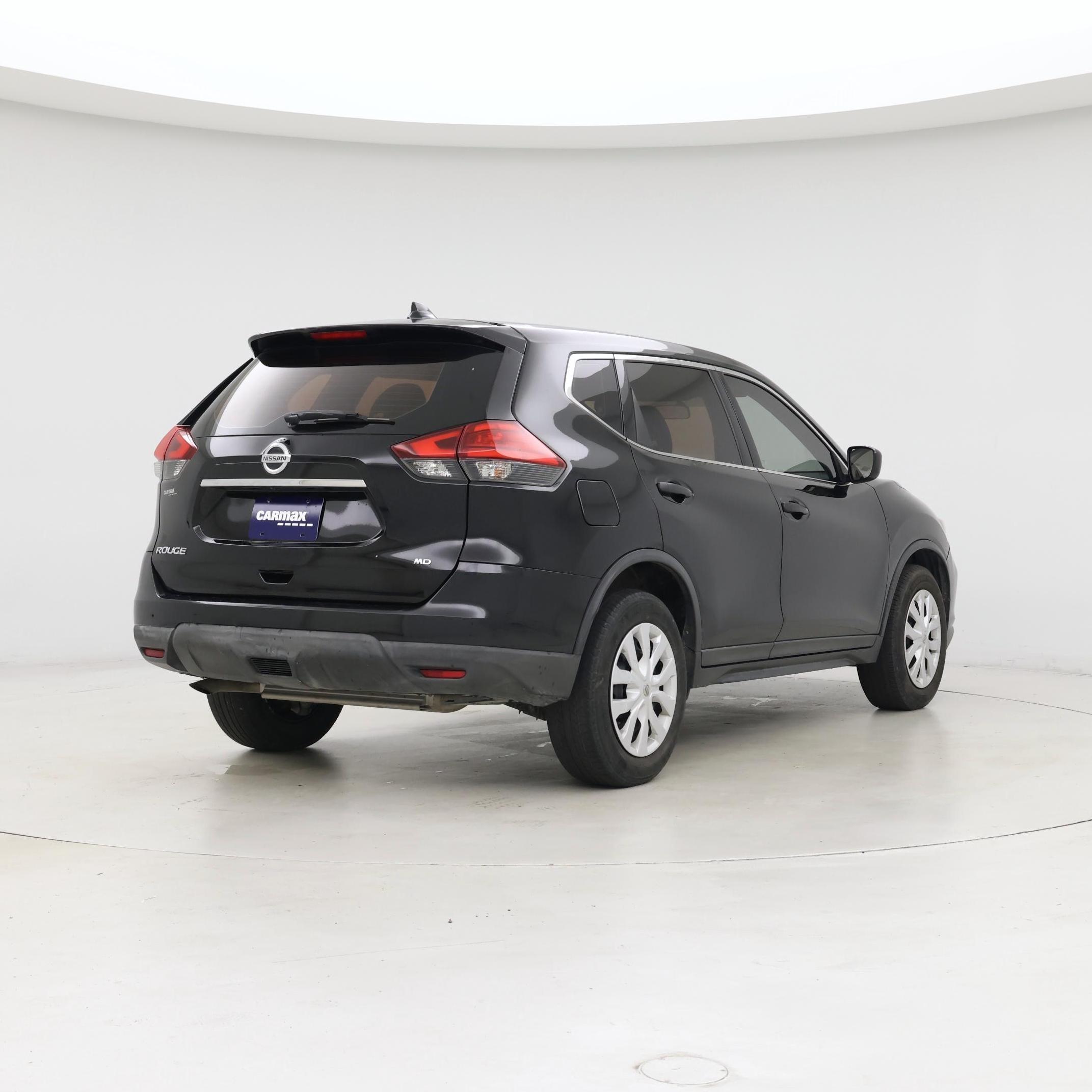 Thumbnail: 2017 Nissan Rogue - 8