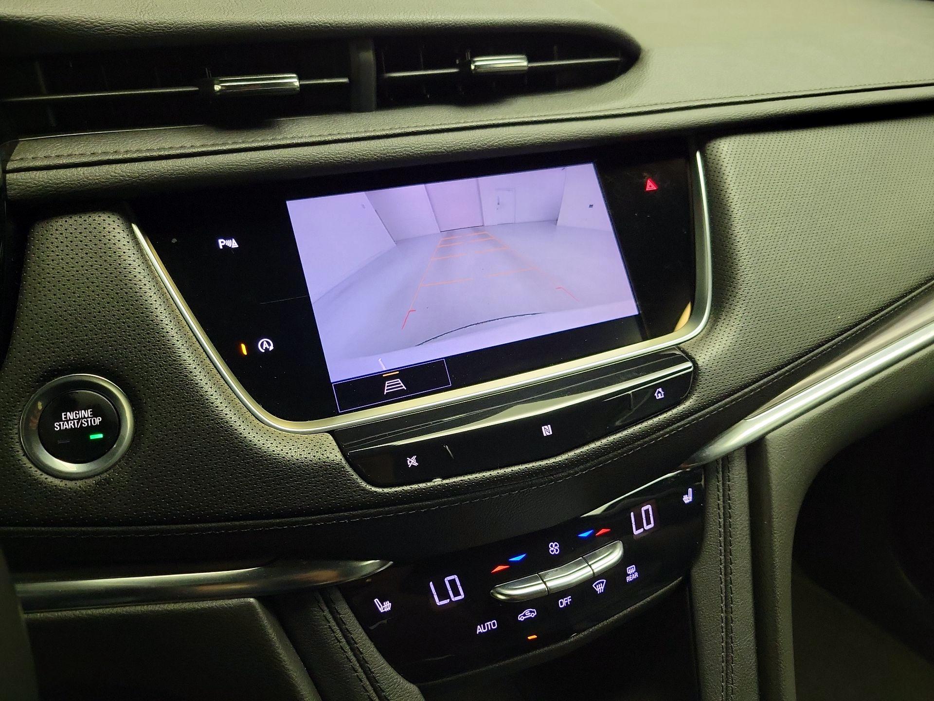 Thumbnail: 2021 Cadillac XT5 - 14