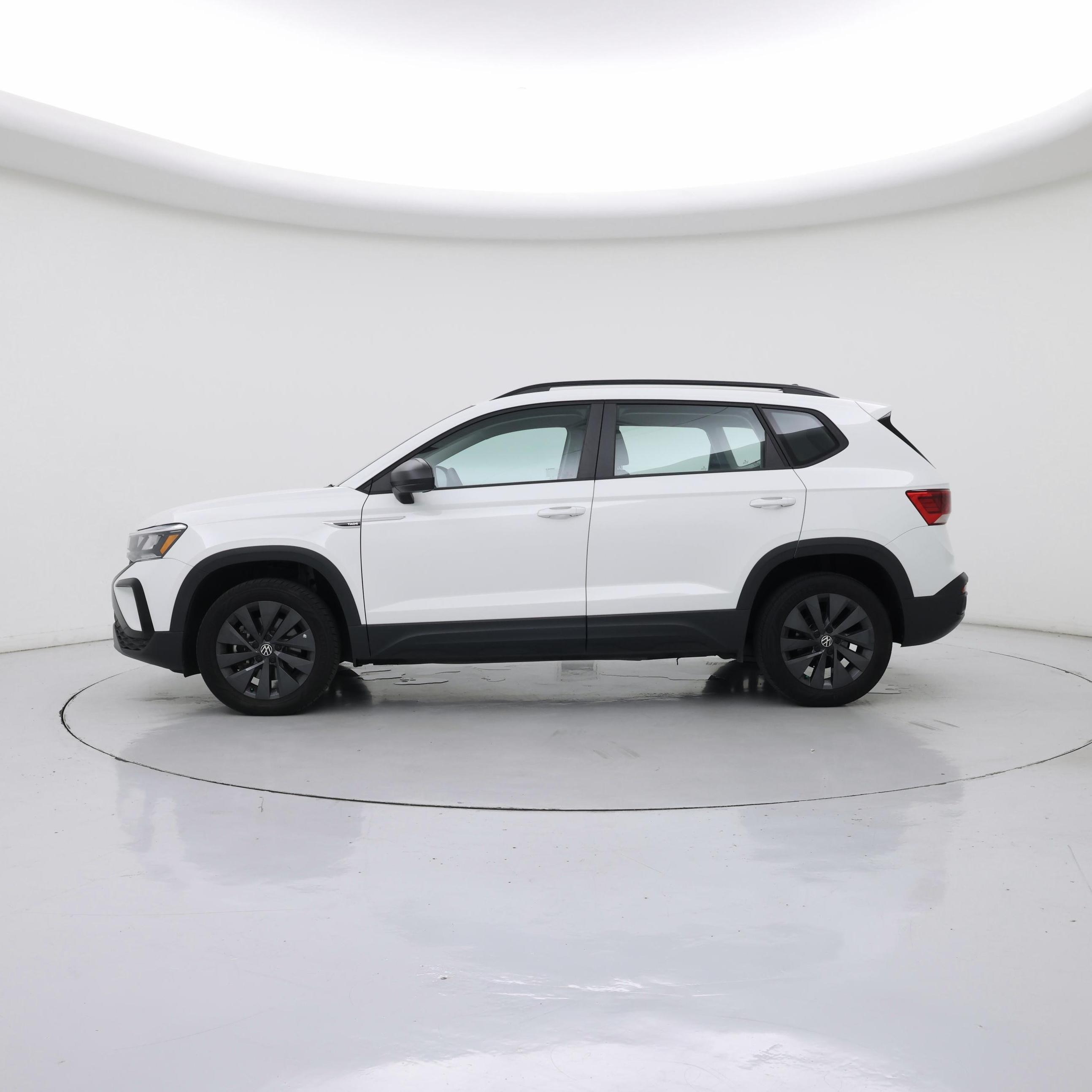 Thumbnail: 2022 Volkswagen Taos - 3