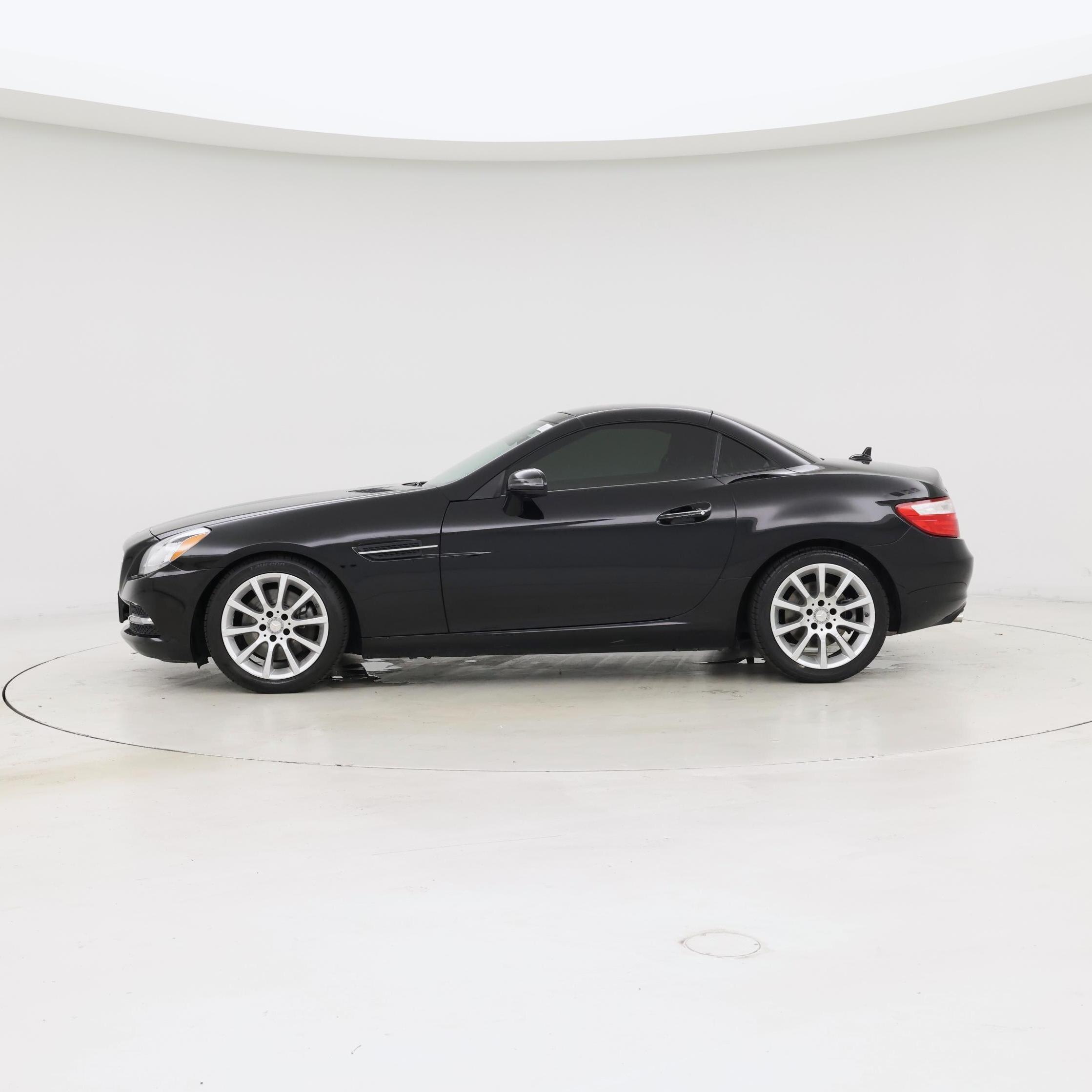 Thumbnail: 2016 Mercedes-Benz SLK - 3