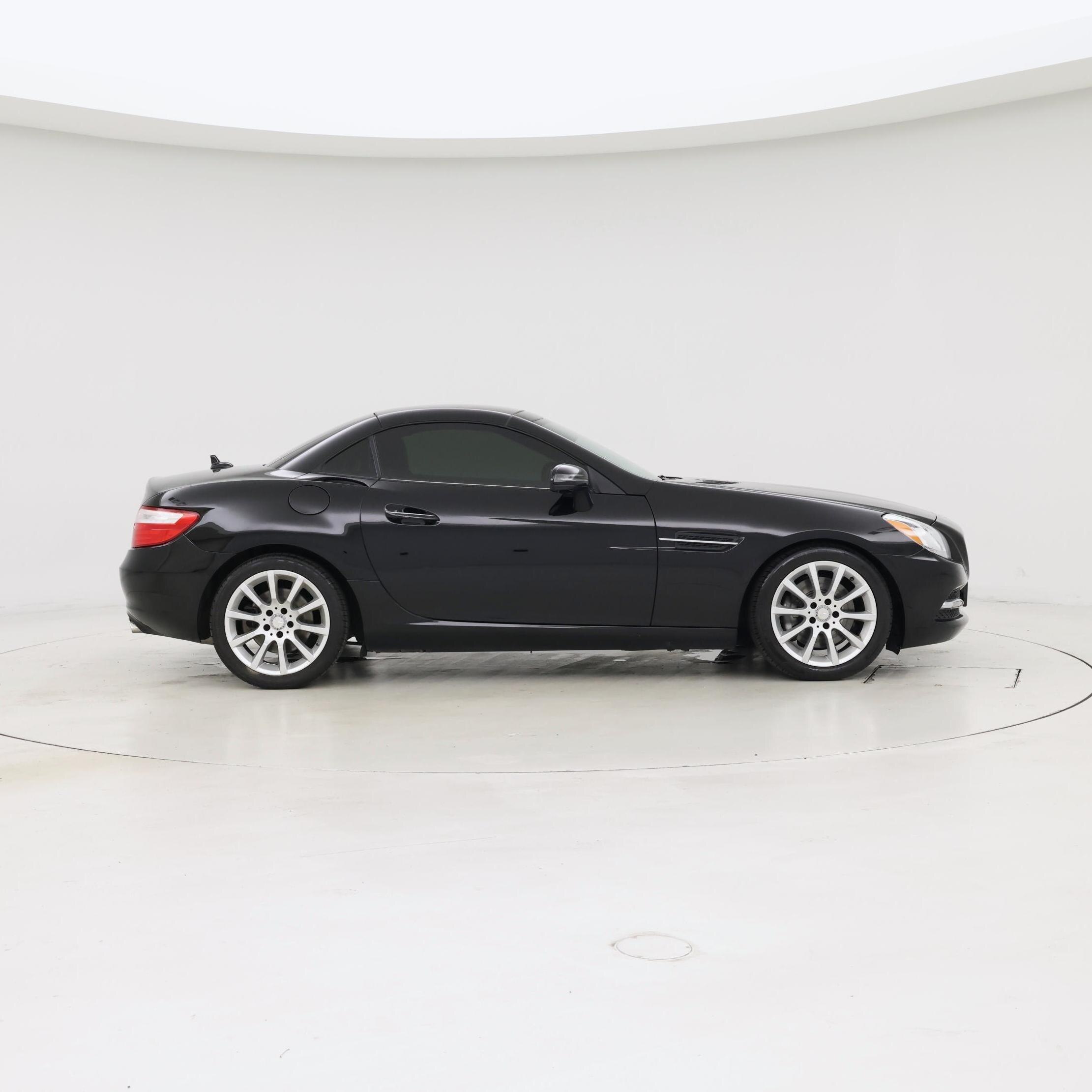 Thumbnail: 2016 Mercedes-Benz SLK - 7