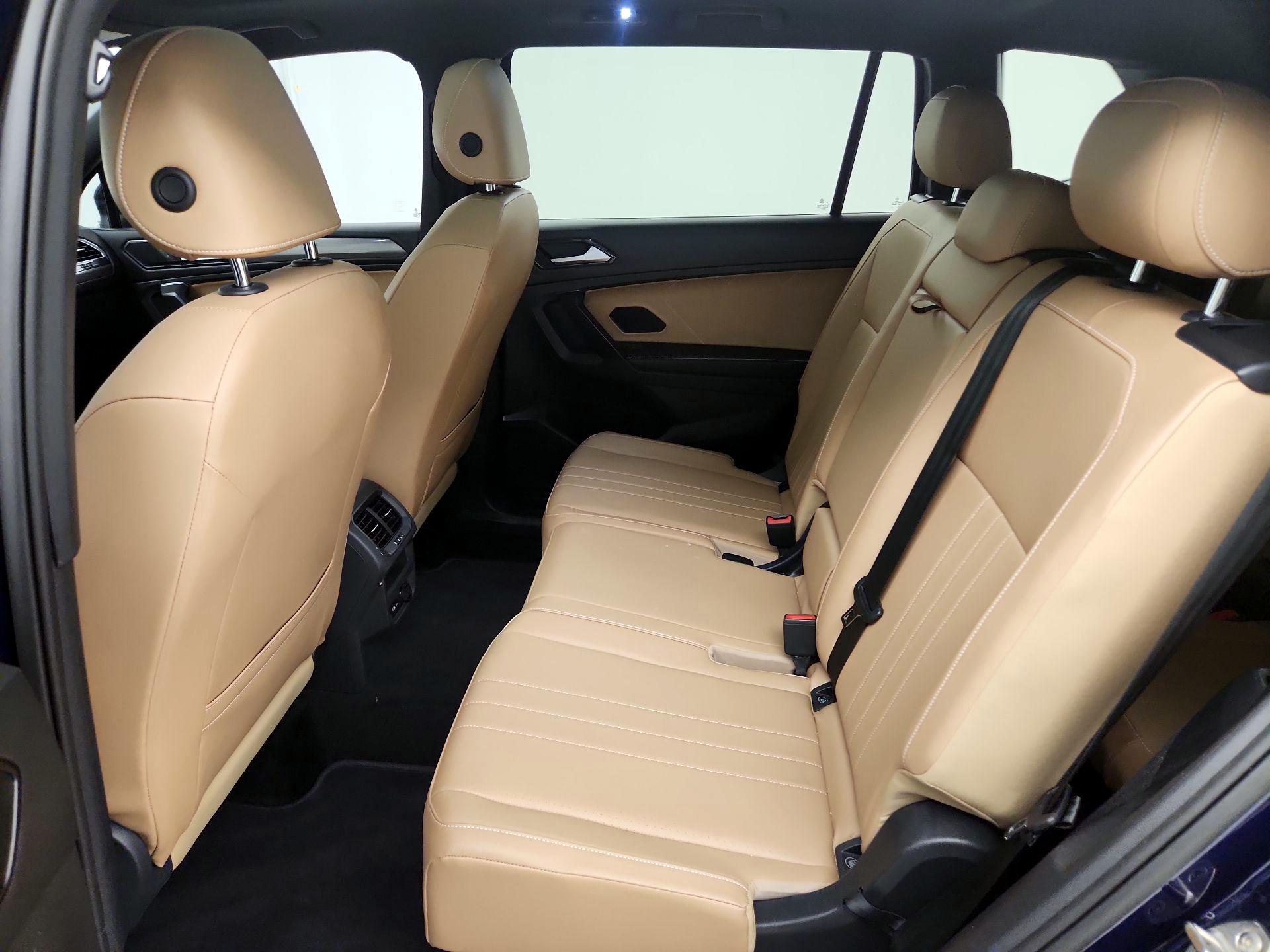 Thumbnail: 2022 Volkswagen Tiguan - 20