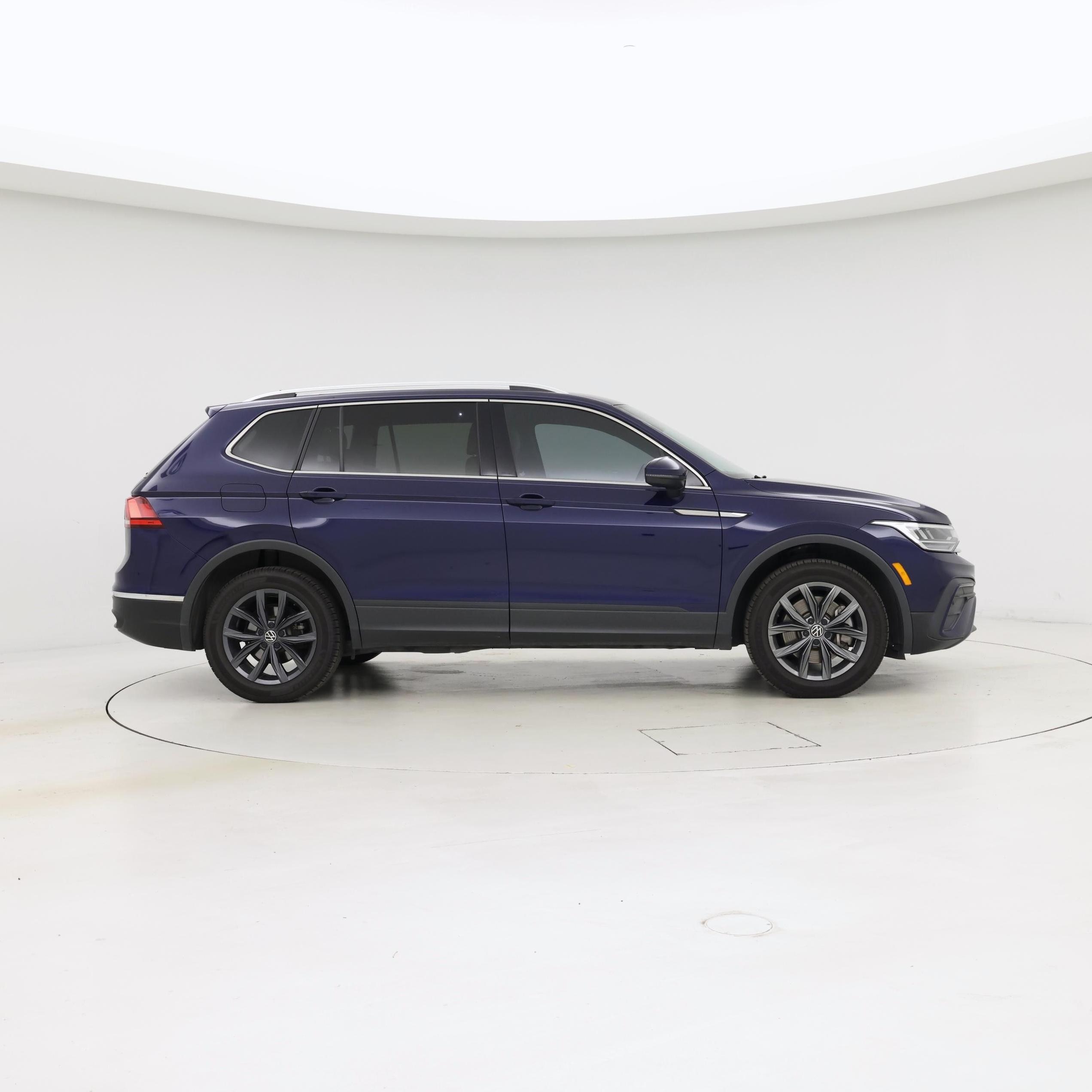 Thumbnail: 2022 Volkswagen Tiguan - 7