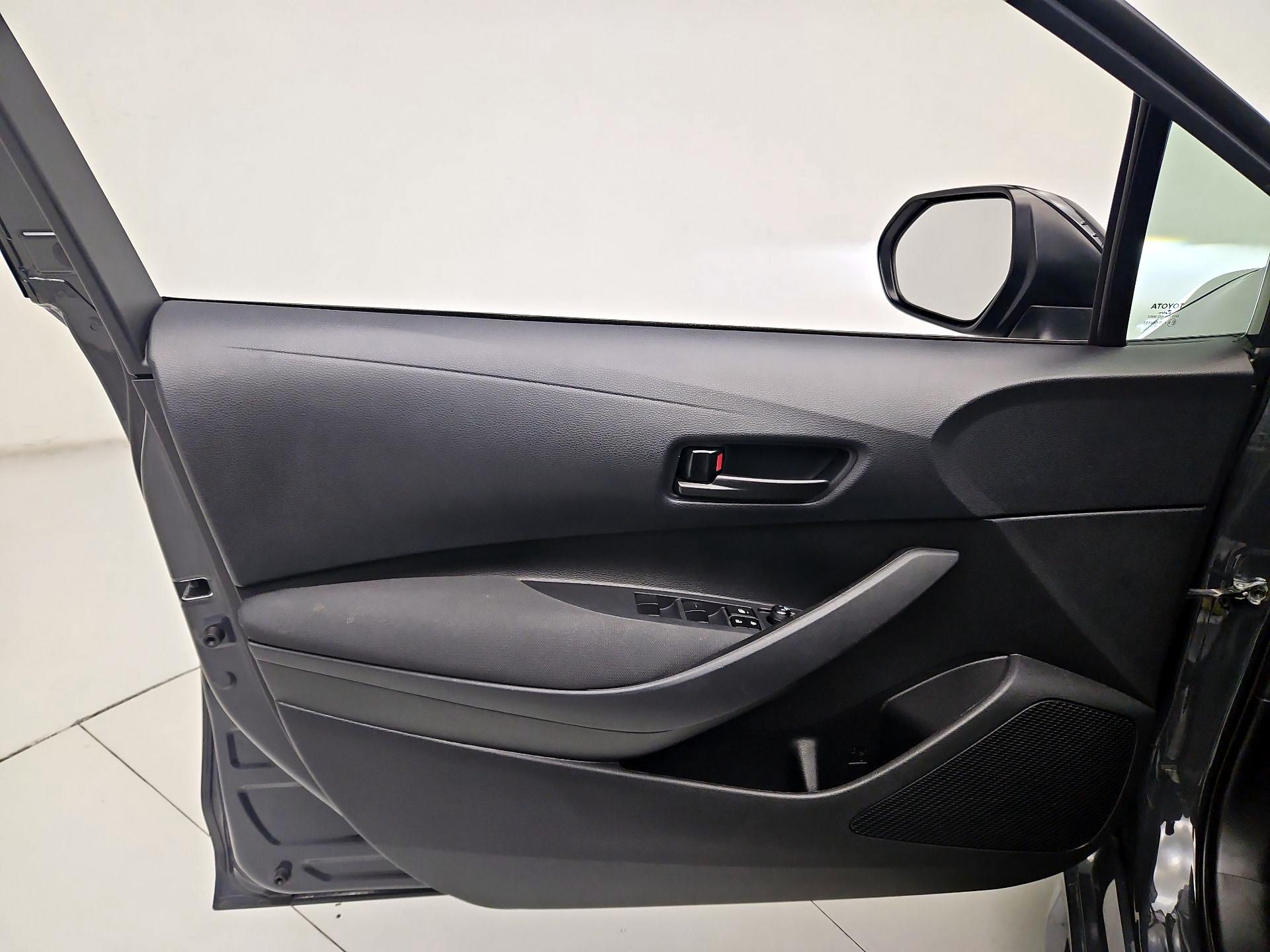 Thumbnail: 2023 Toyota Corolla - 12