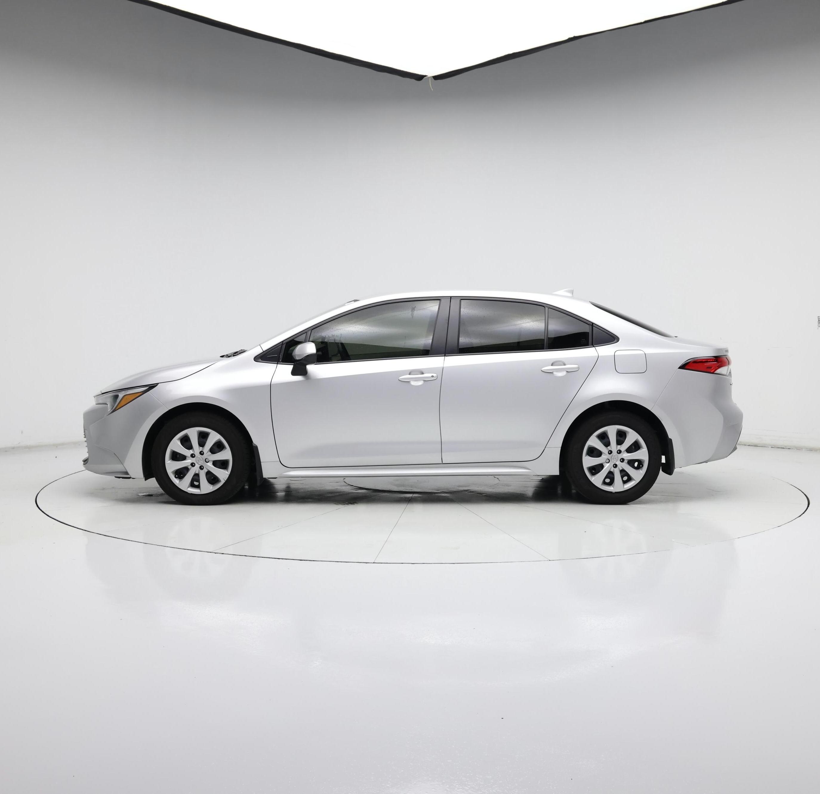 Thumbnail: 2024 Toyota Corolla - 3