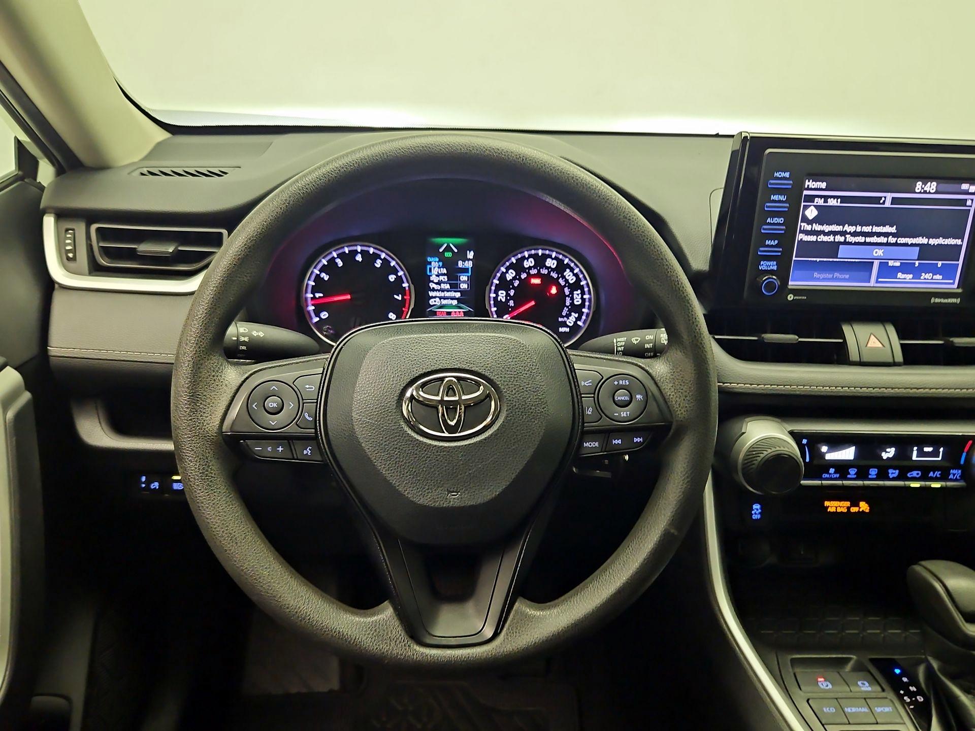 Thumbnail: 2020 Toyota RAV4 - 10