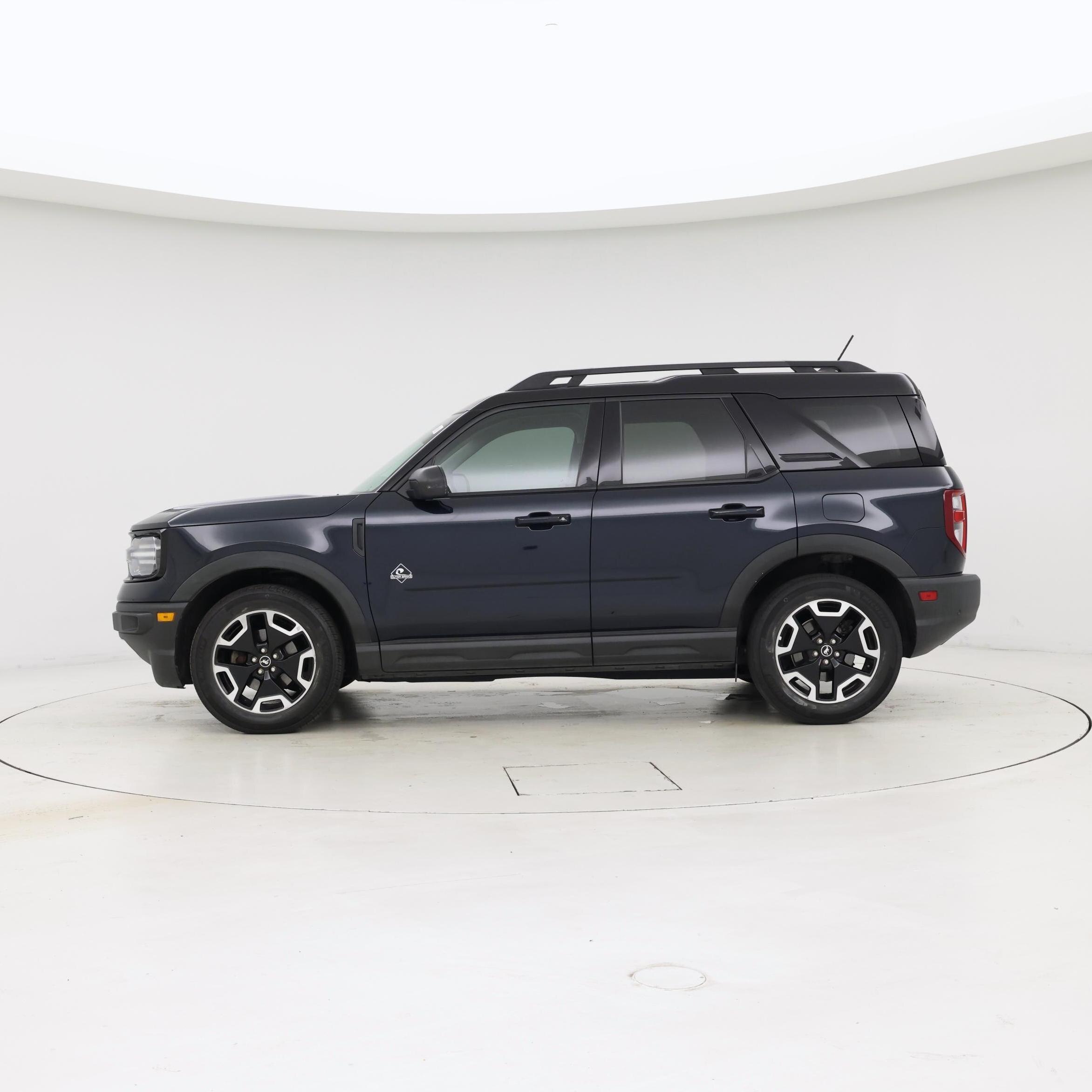 Thumbnail: 2022 Ford Bronco Sport - 3