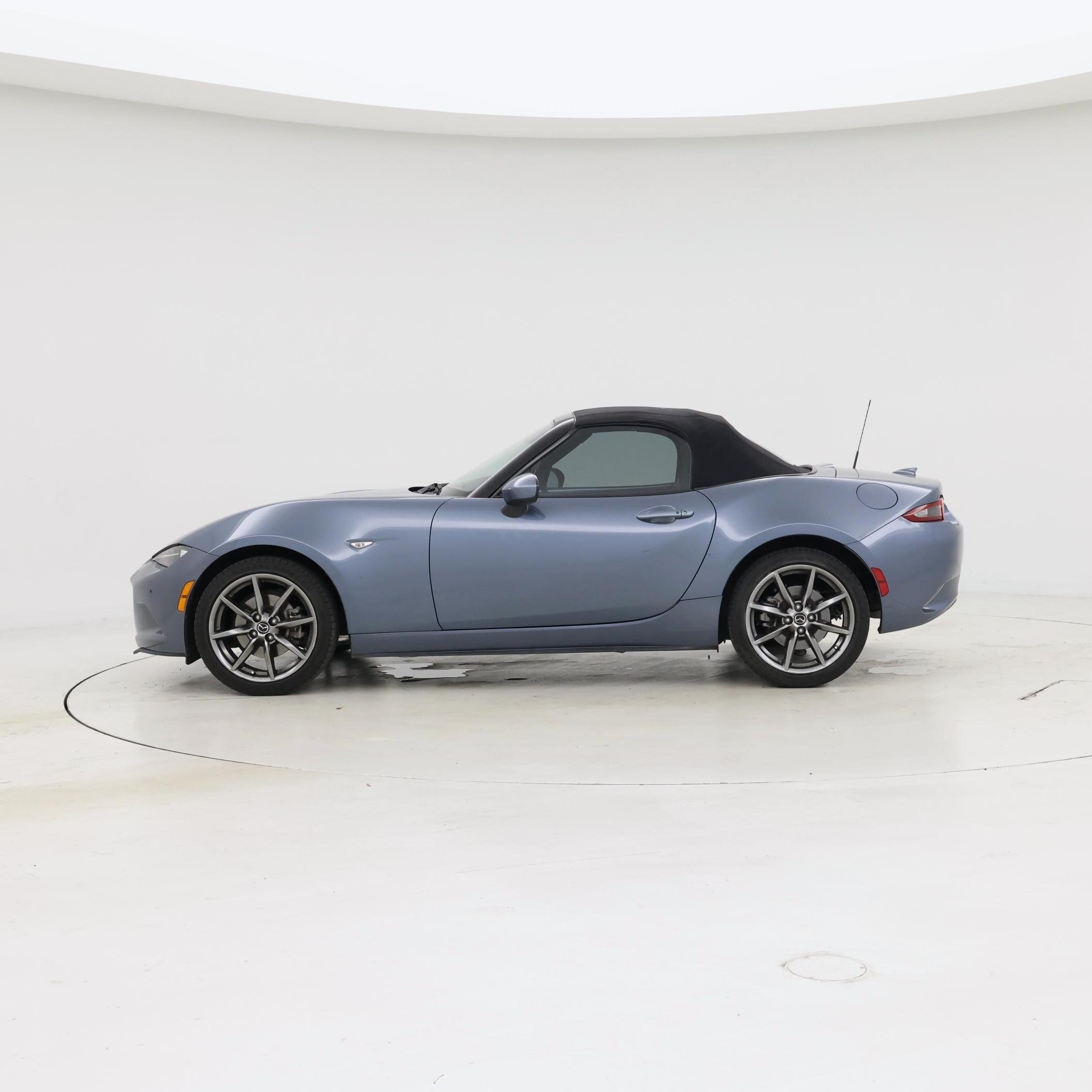 Thumbnail: 2016 Mazda MX-5 Miata - 3