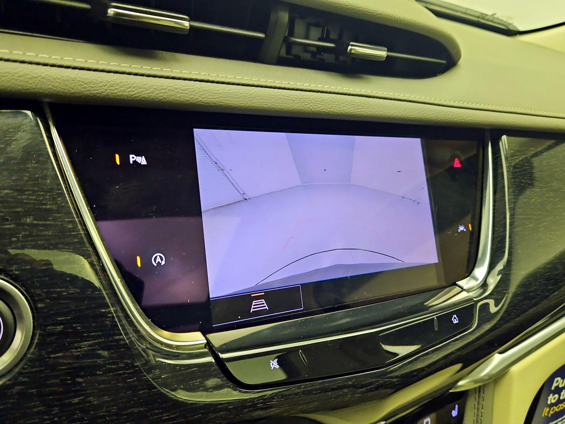 Thumbnail: 2023 Cadillac XT6 - 15