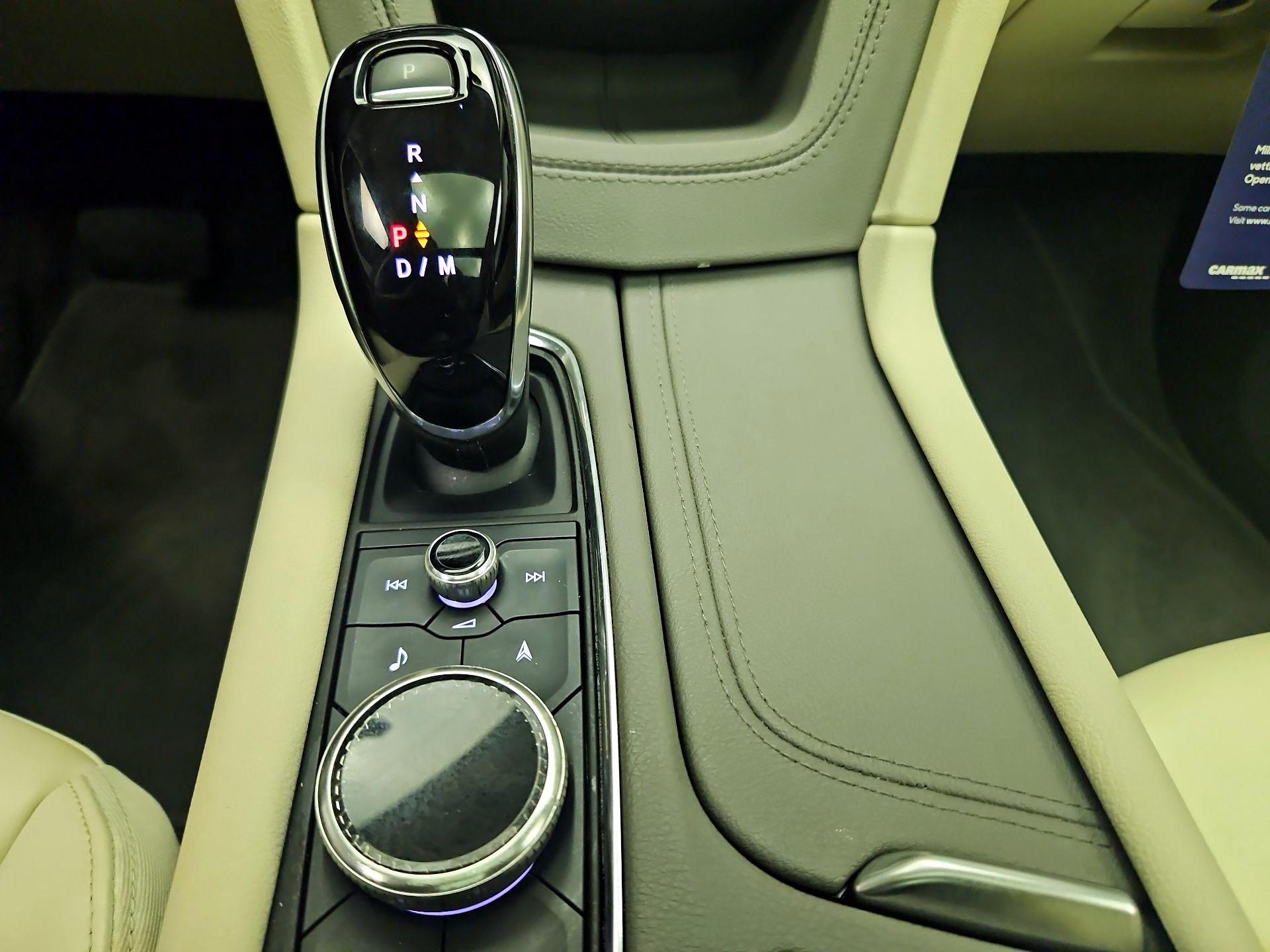 Thumbnail: 2023 Cadillac XT6 - 18
