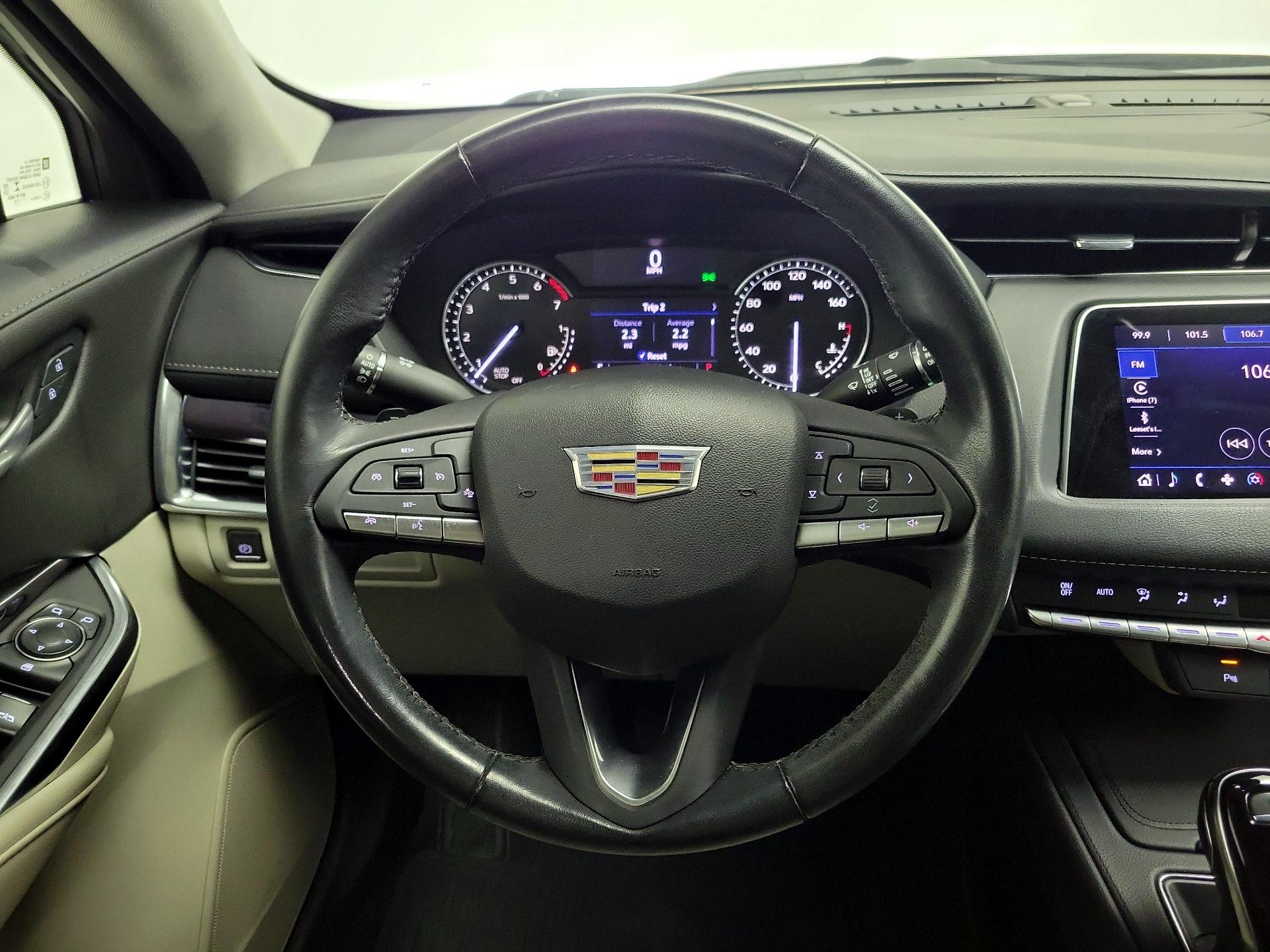 Thumbnail: 2022 Cadillac XT4 - 10