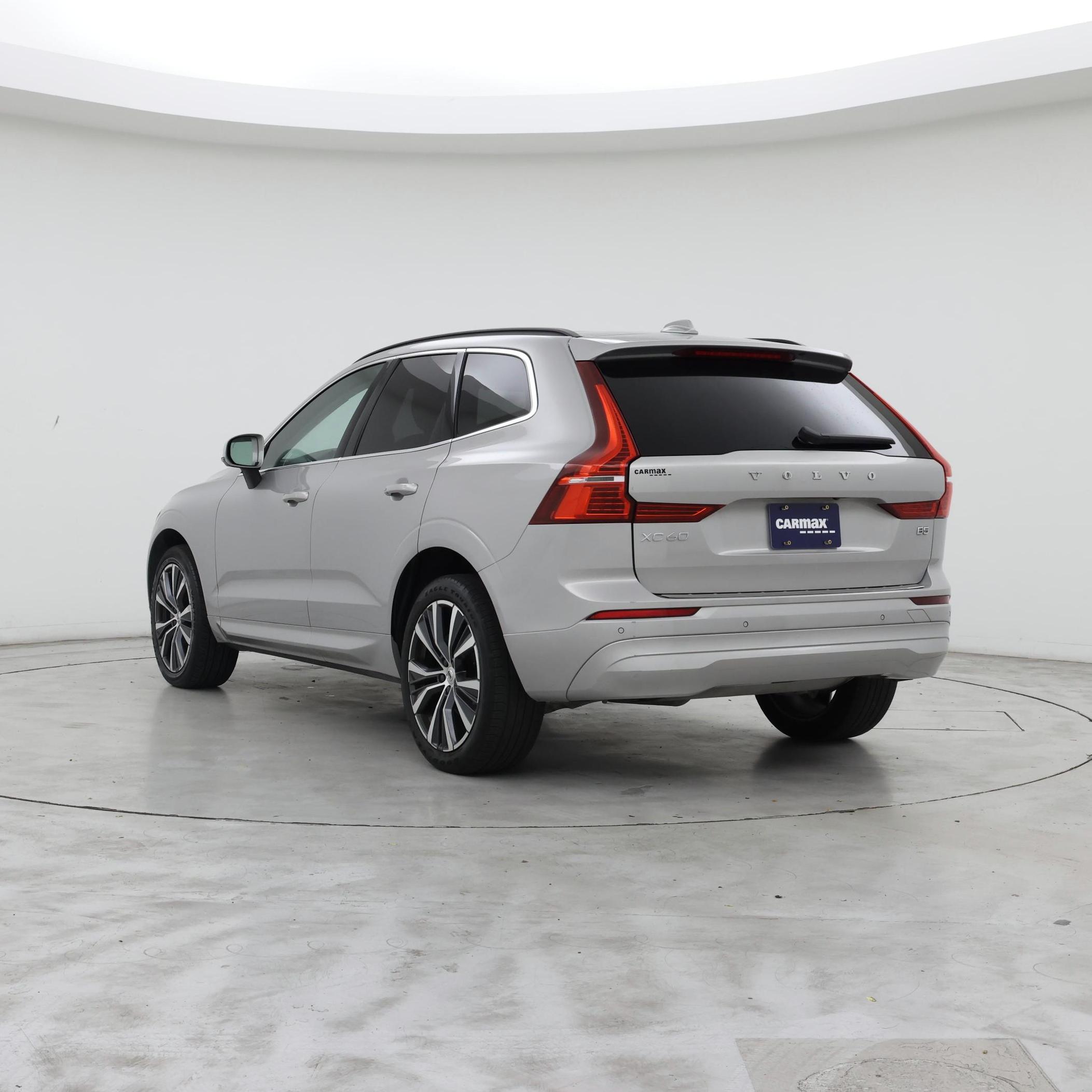 Thumbnail: 2022 Volvo XC60 - 2