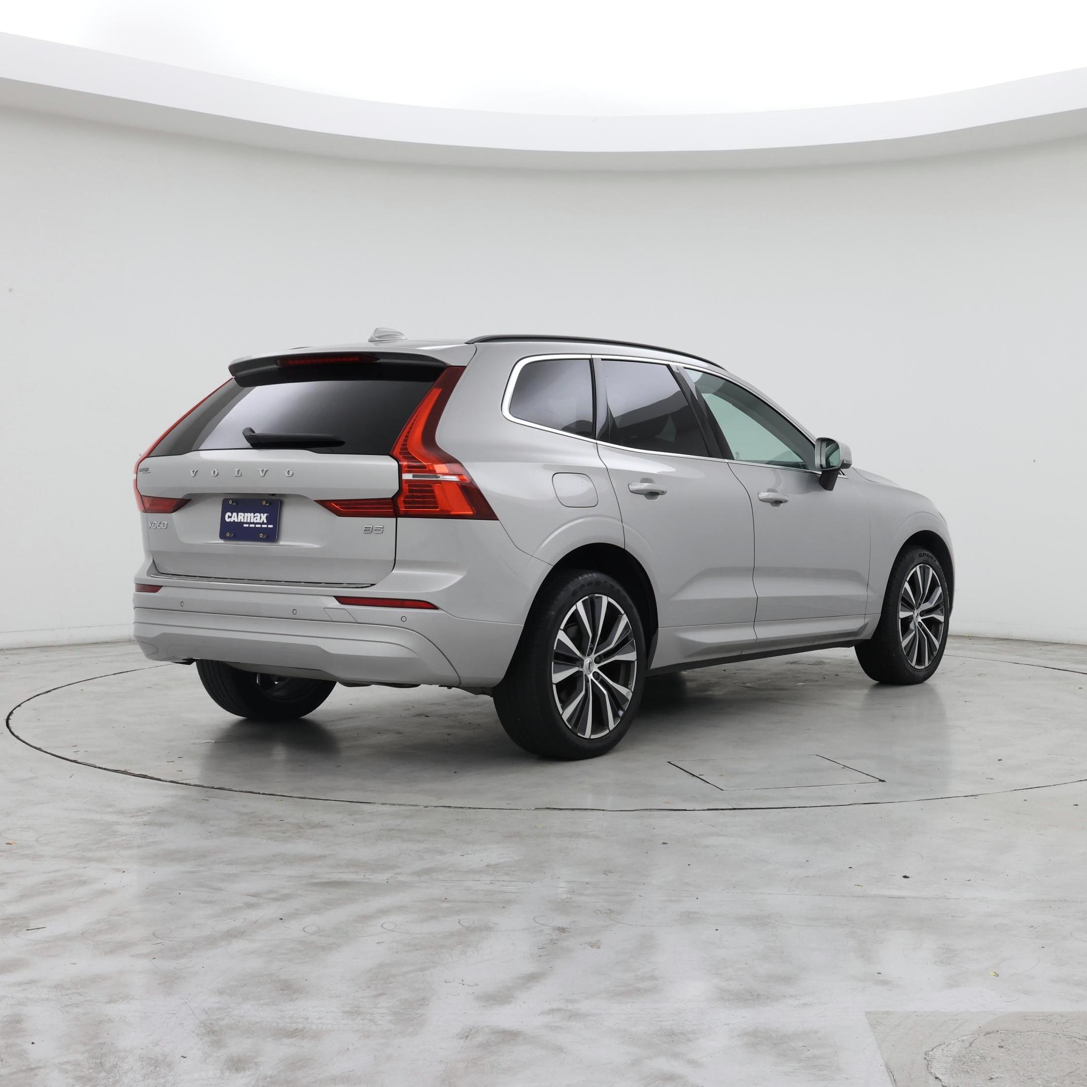 Thumbnail: 2022 Volvo XC60 - 8