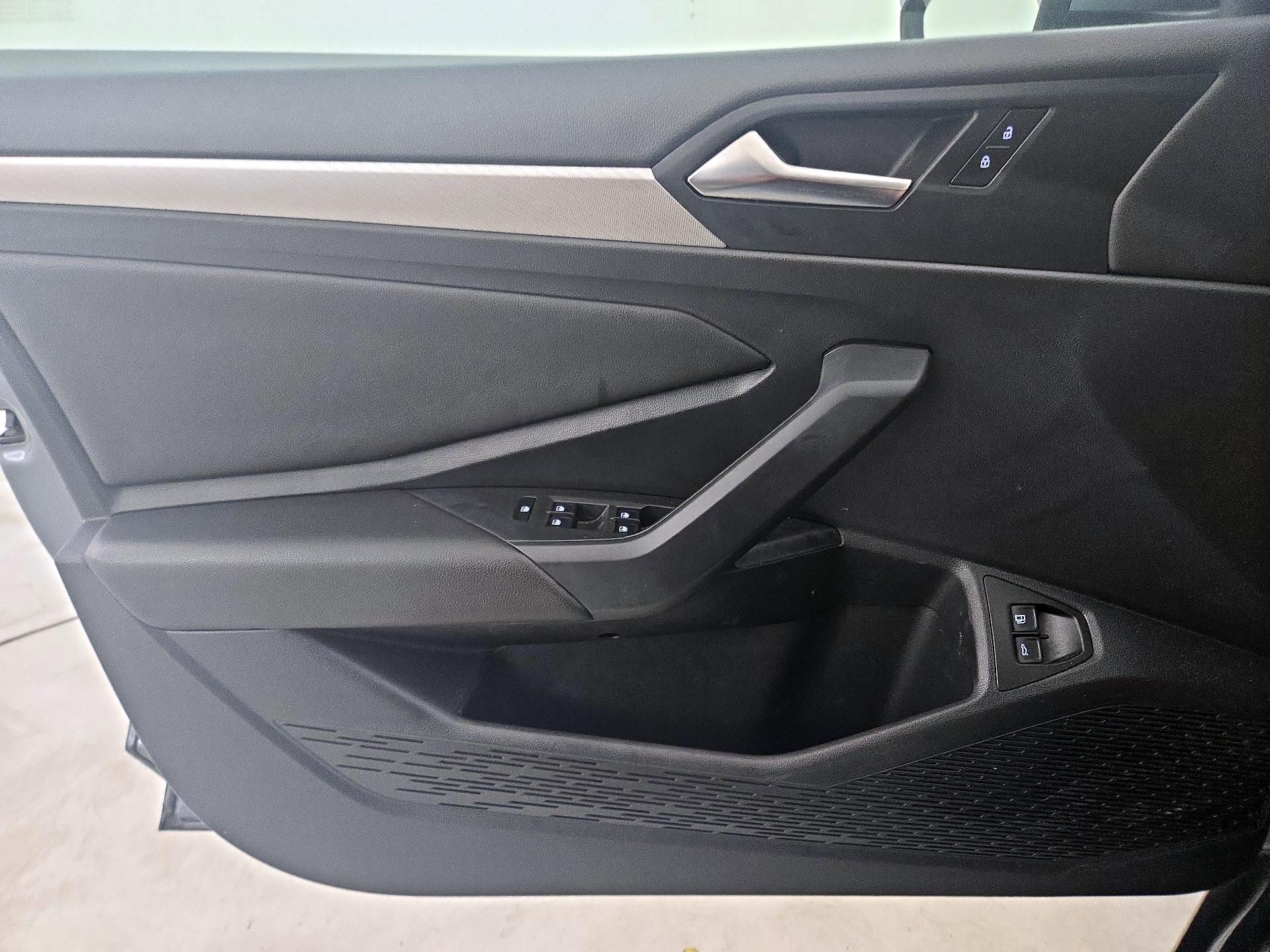 Thumbnail: 2020 Volkswagen Jetta - 12