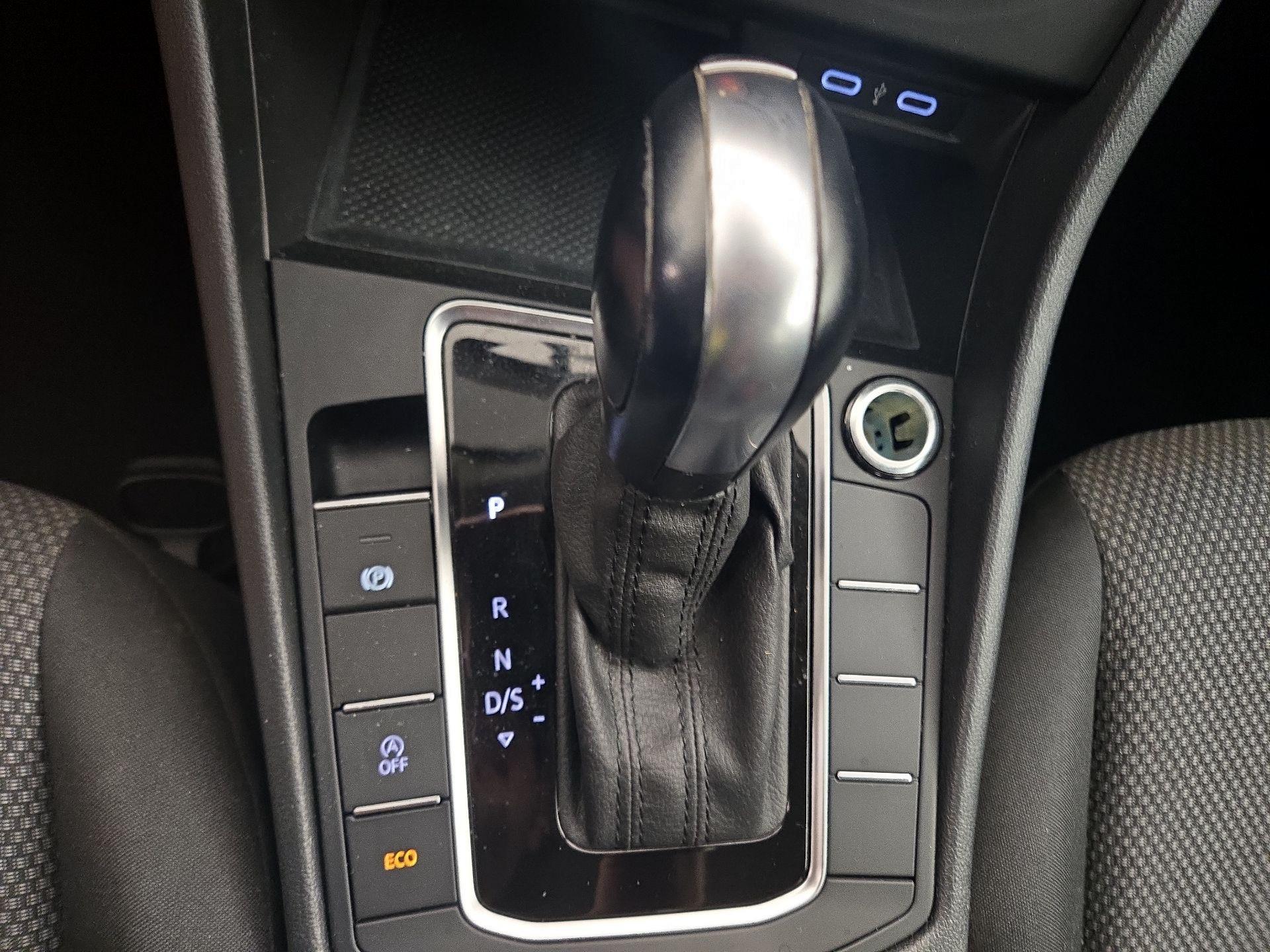 Thumbnail: 2020 Volkswagen Jetta - 17