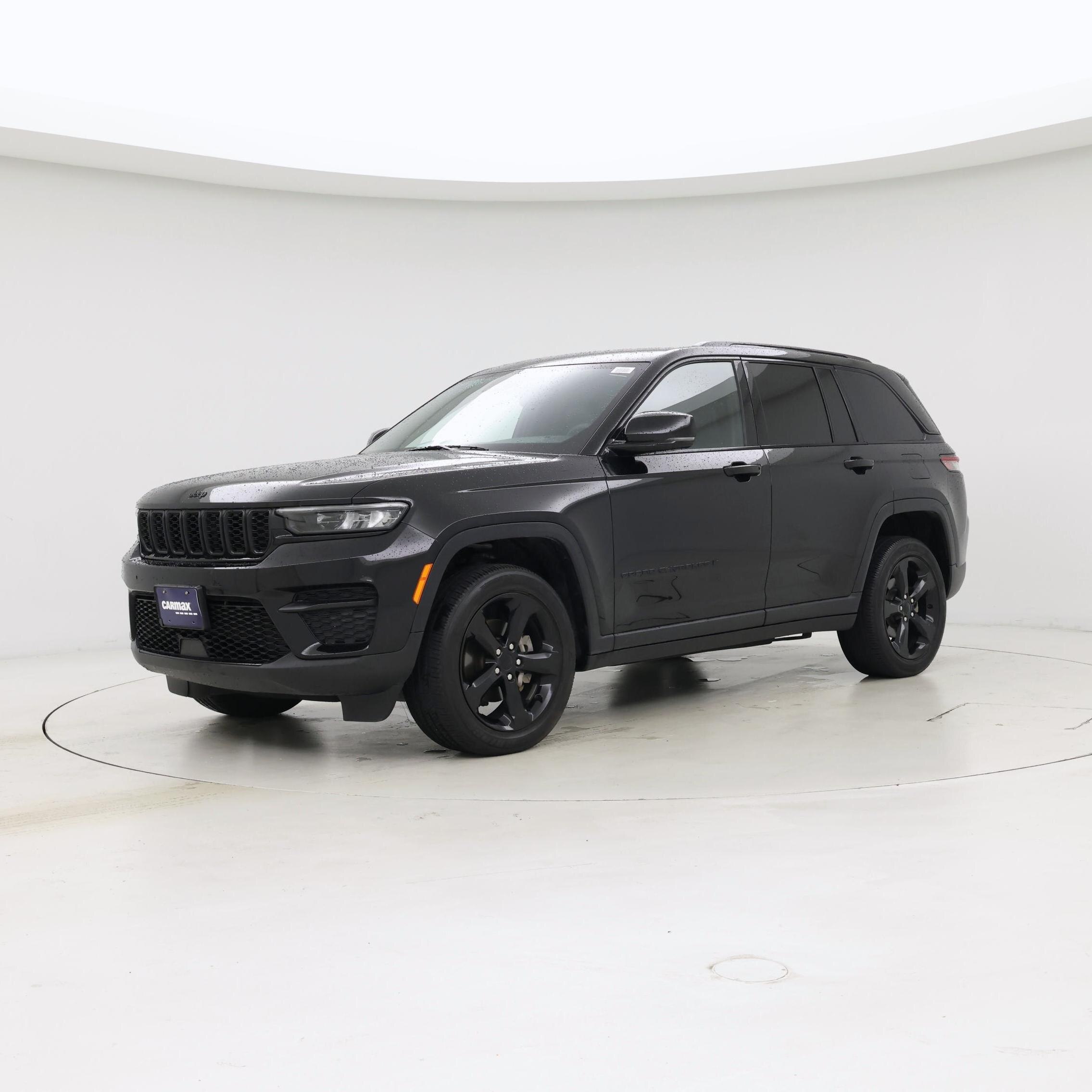 Thumbnail: 2023 Jeep Grand Cherokee - 4