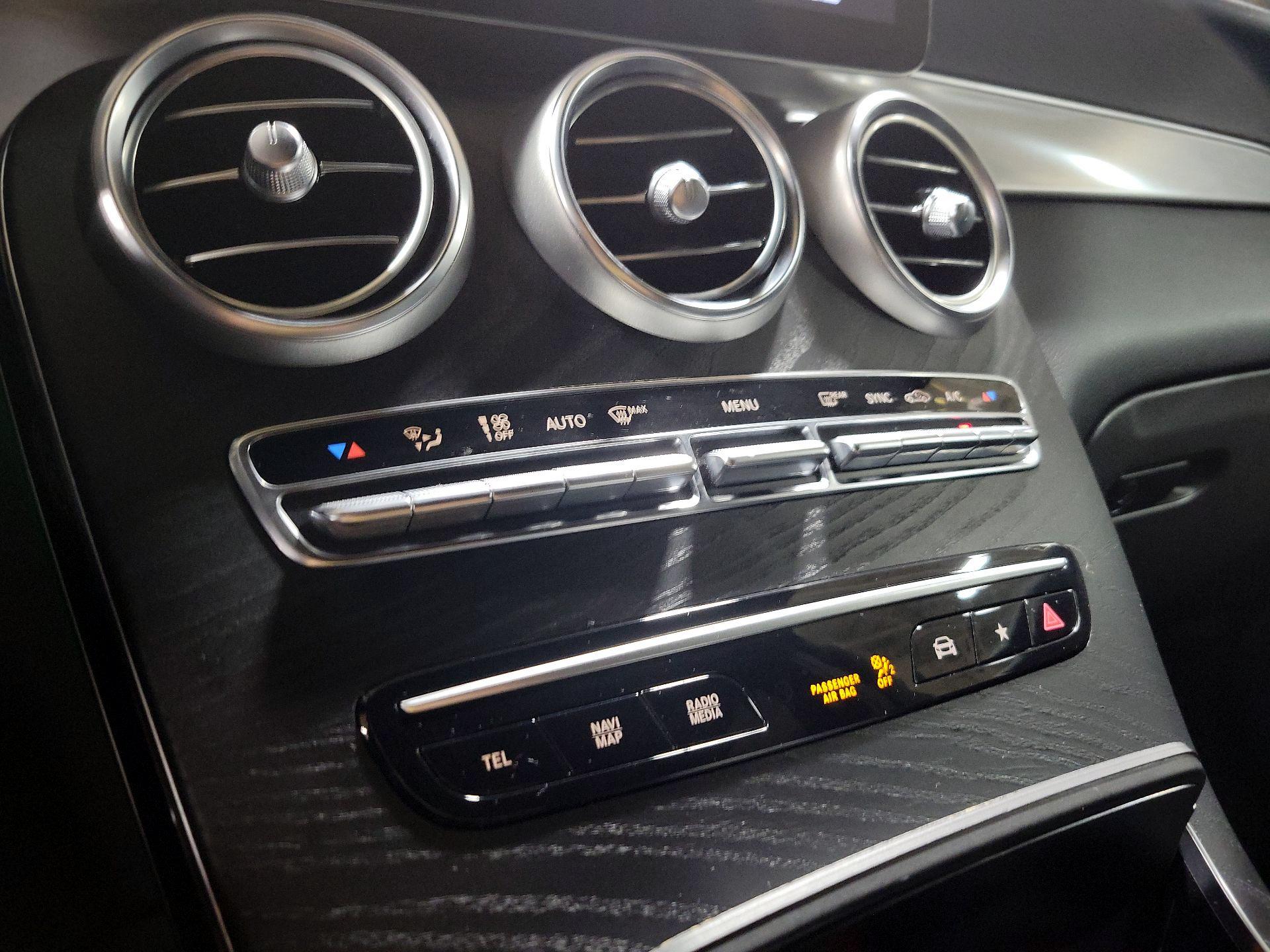 Thumbnail: 2021 Mercedes-Benz GLC - 16