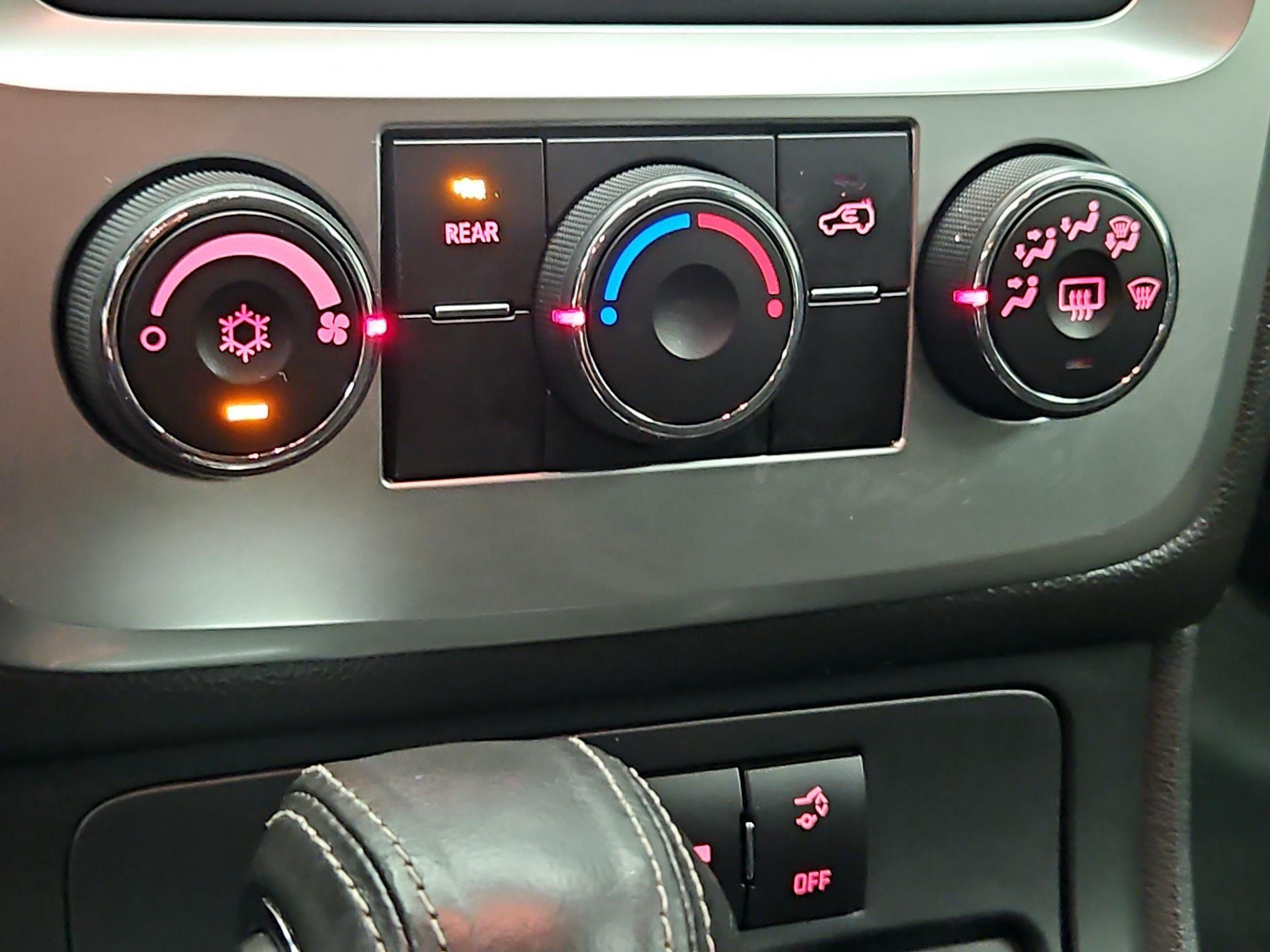 Thumbnail: 2015 GMC Acadia - 16