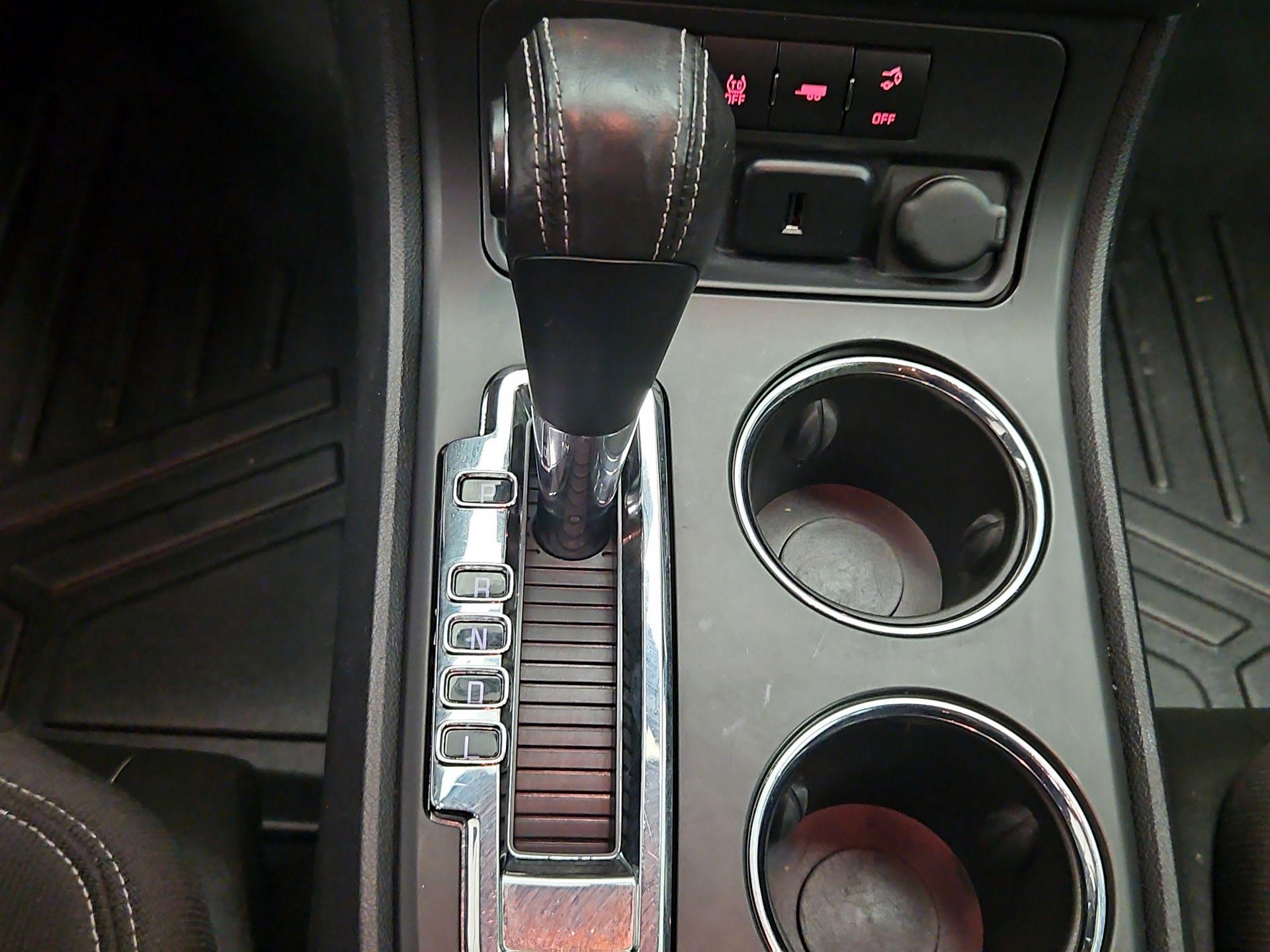 Thumbnail: 2015 GMC Acadia - 17