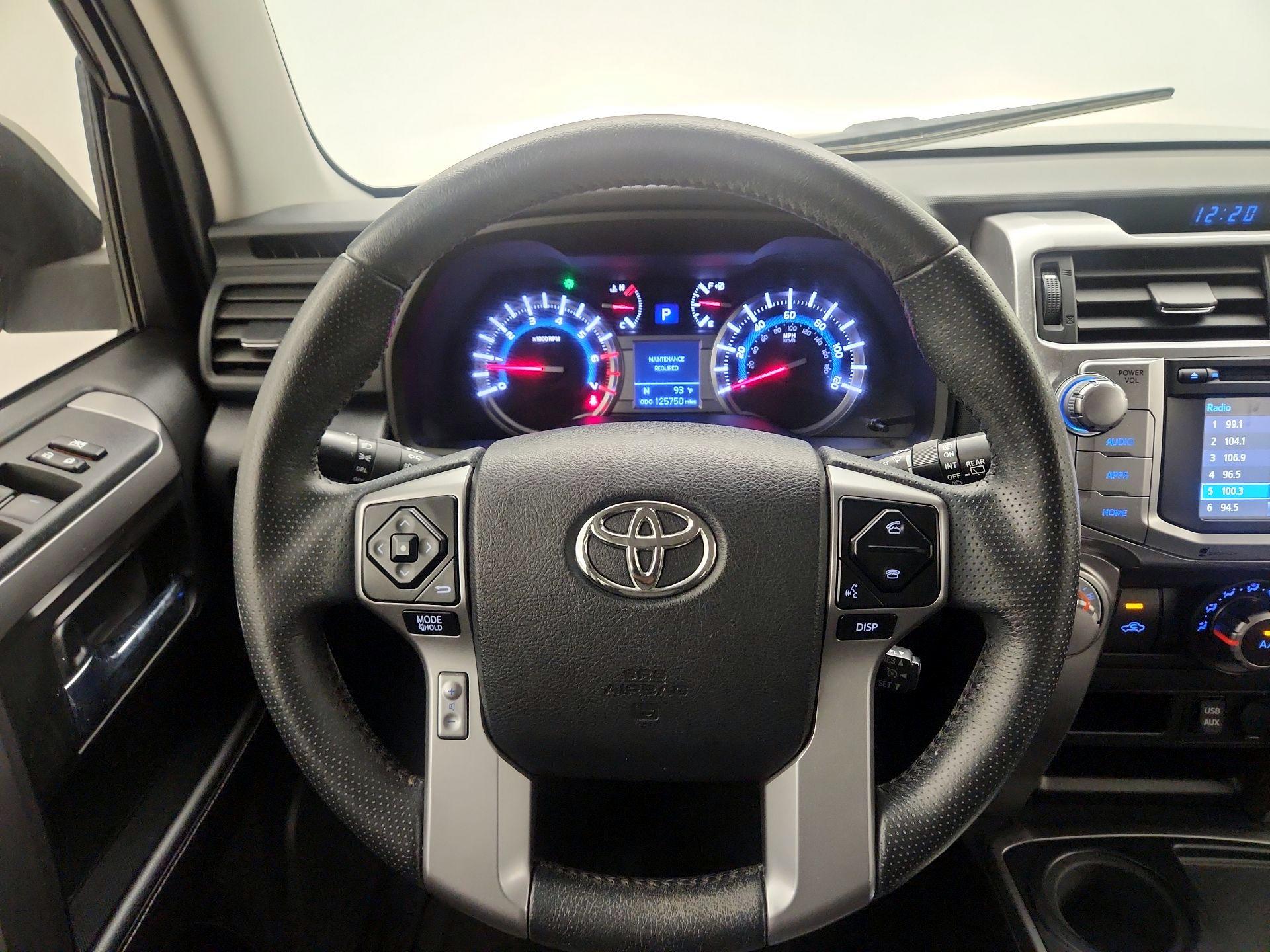 Thumbnail: 2016 Toyota 4Runner - 10