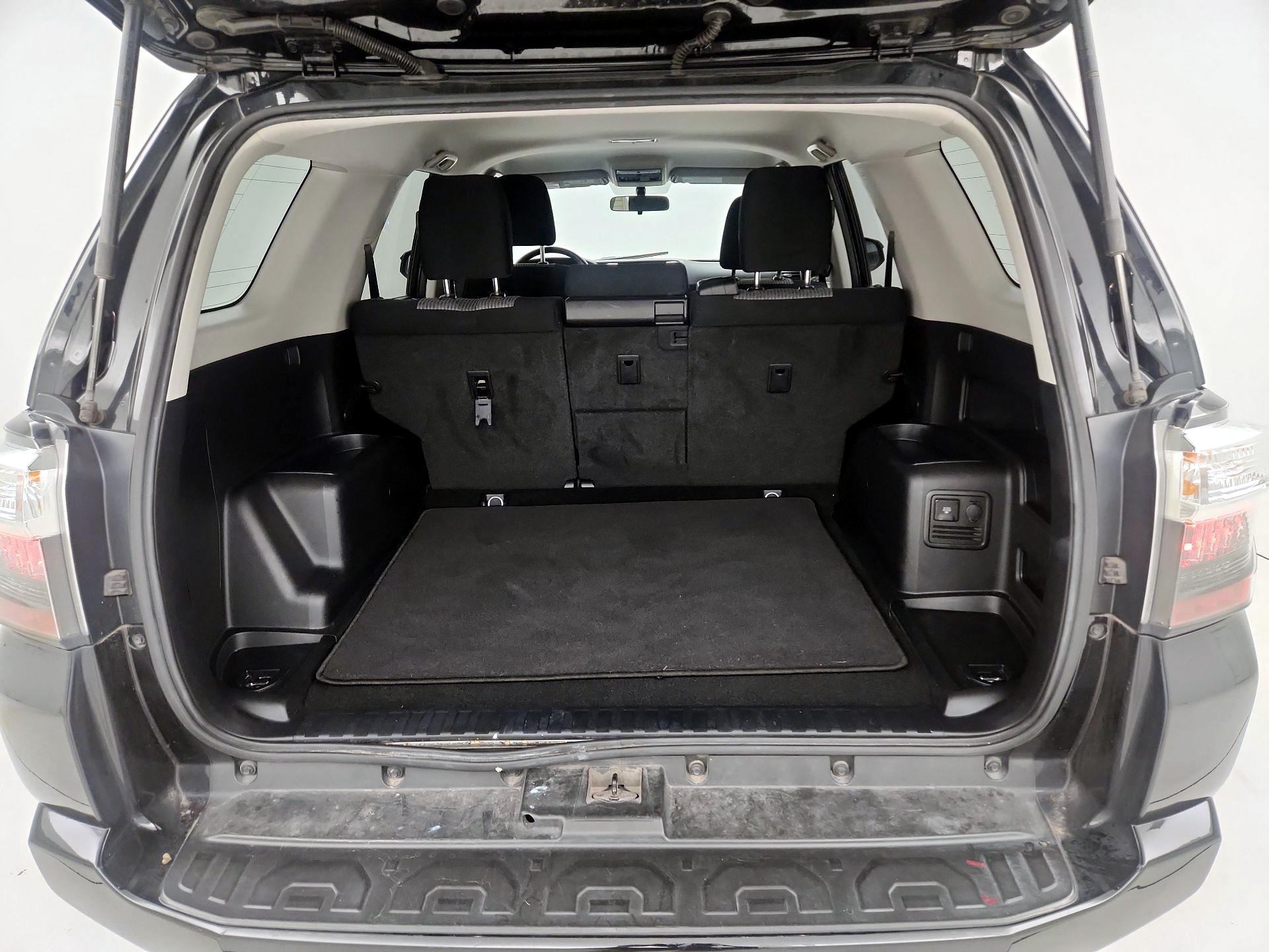 Thumbnail: 2016 Toyota 4Runner - 20