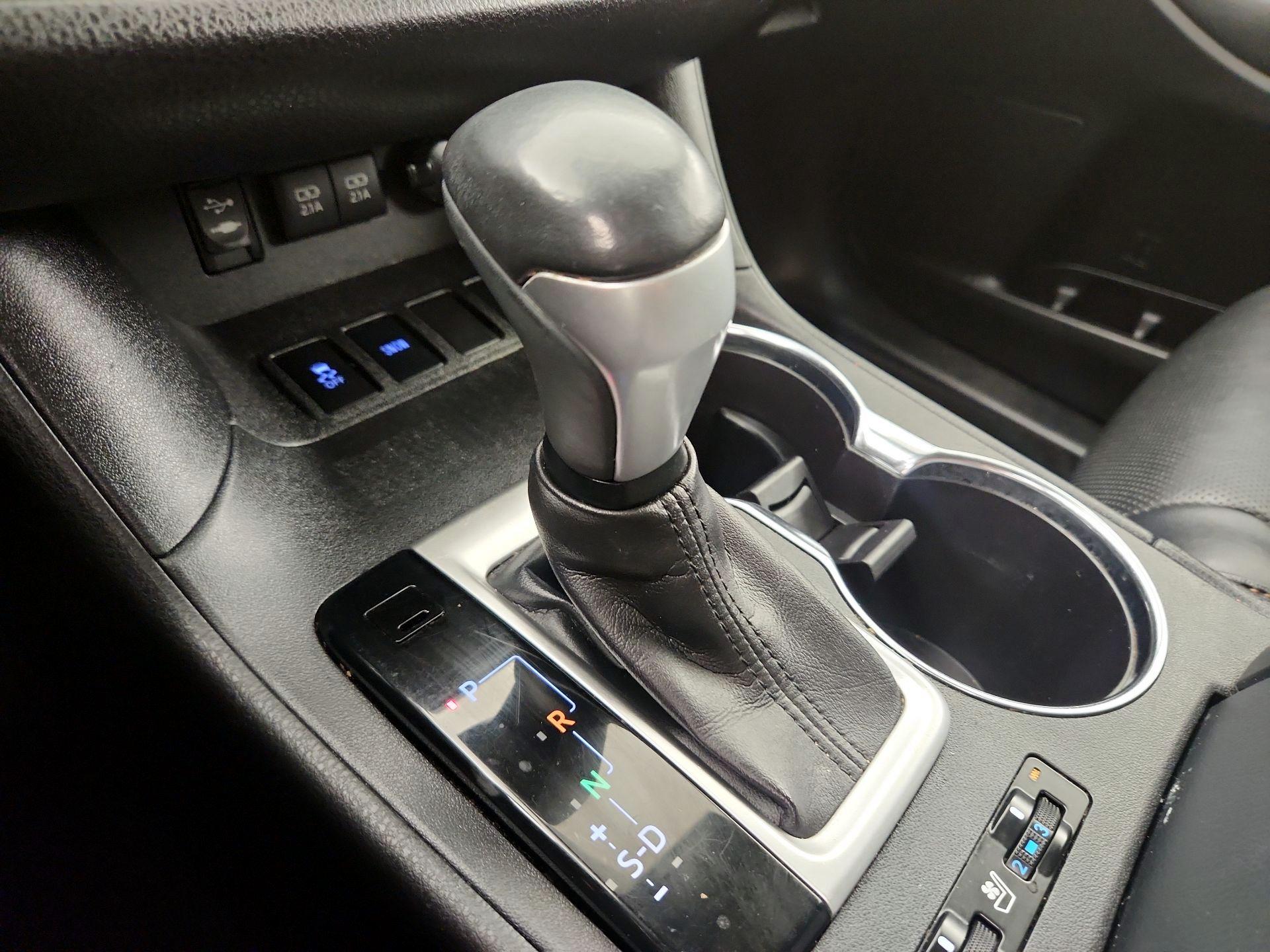Thumbnail: 2017 Toyota Highlander - 17