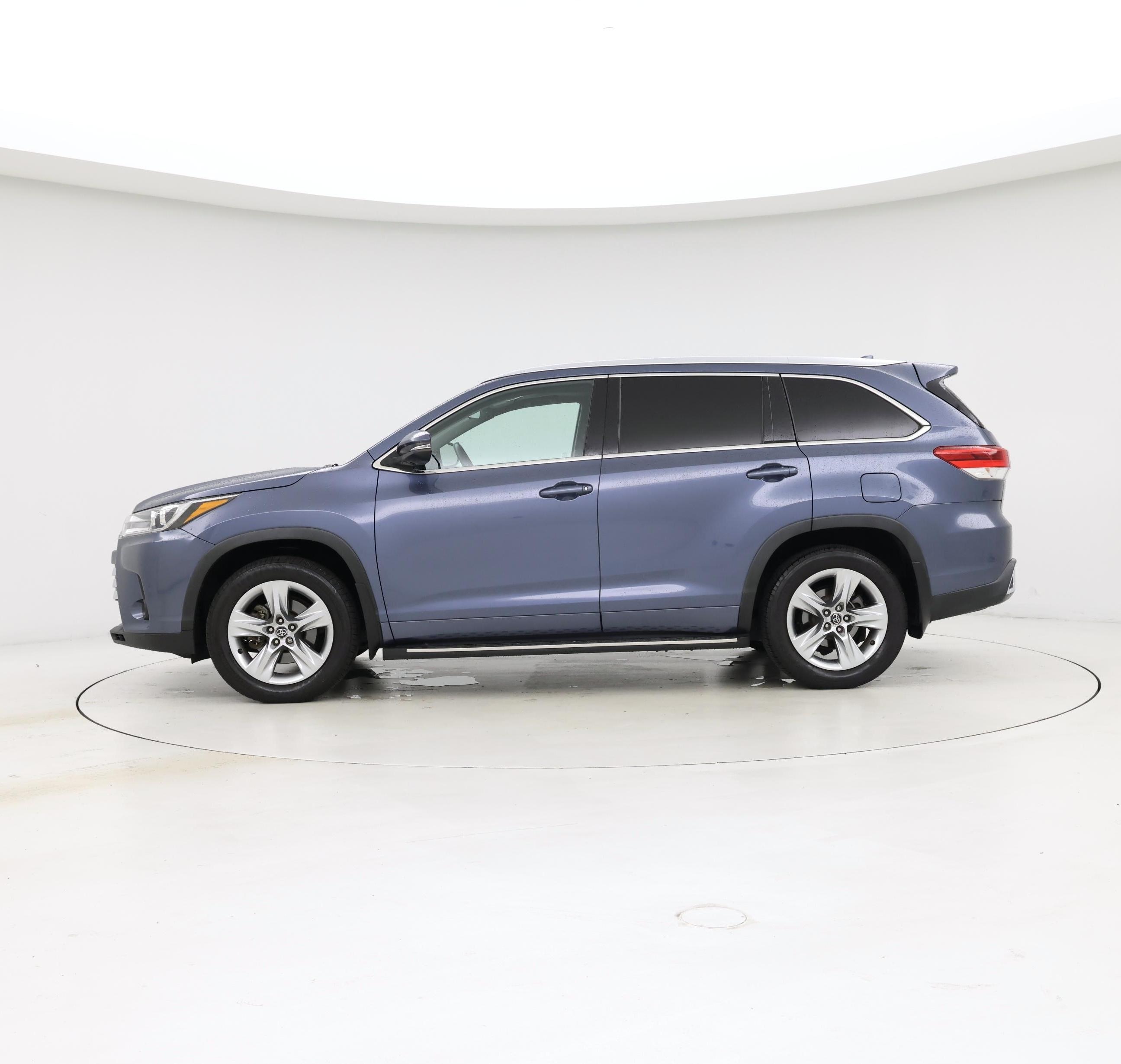 Thumbnail: 2017 Toyota Highlander - 3