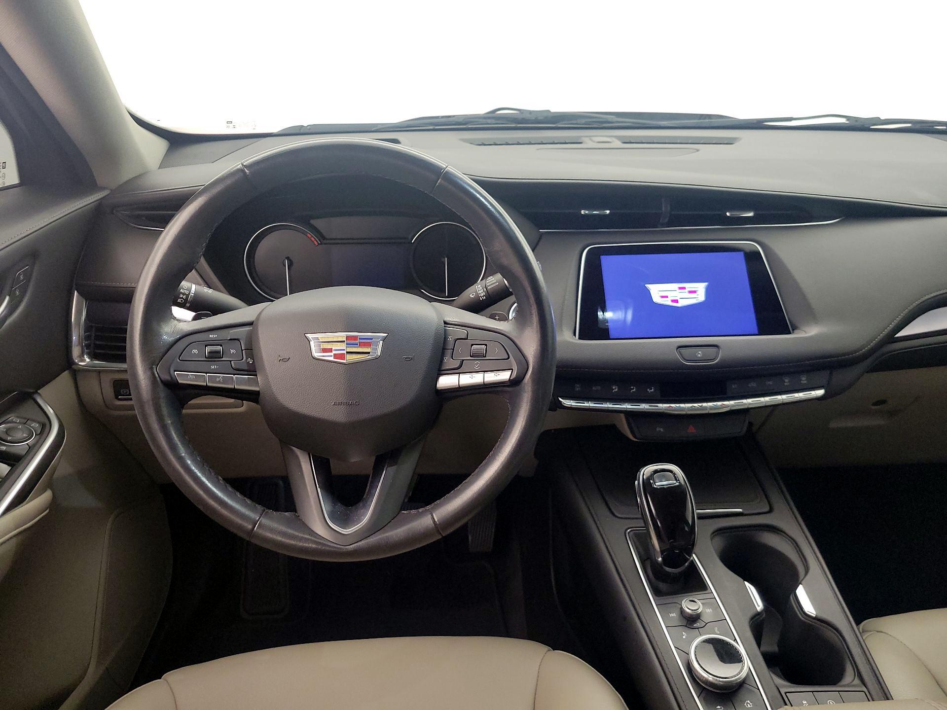Thumbnail: 2023 Cadillac XT4 - 10
