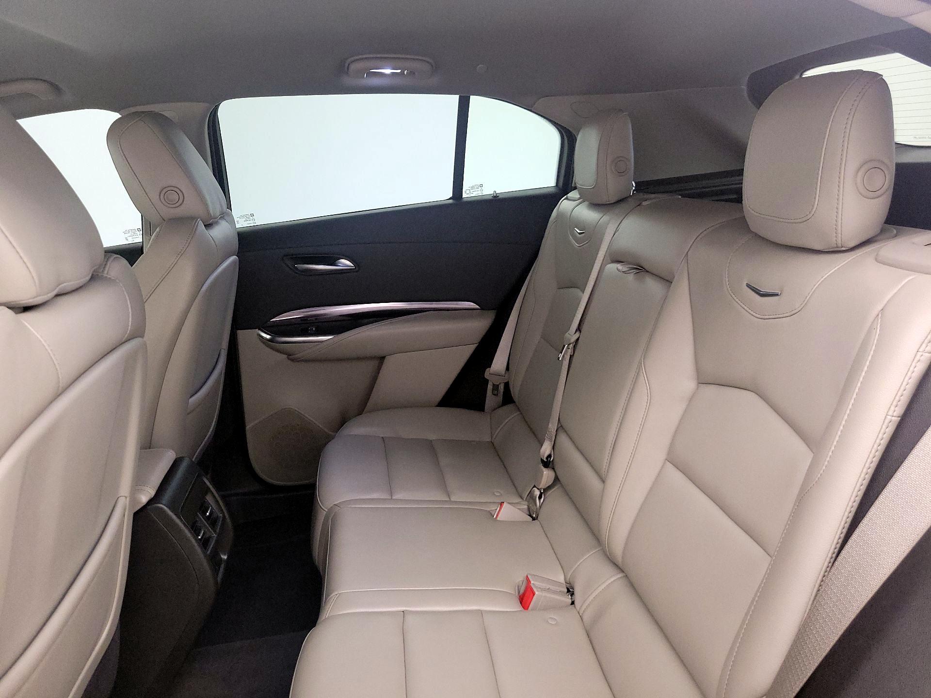 Thumbnail: 2023 Cadillac XT4 - 19