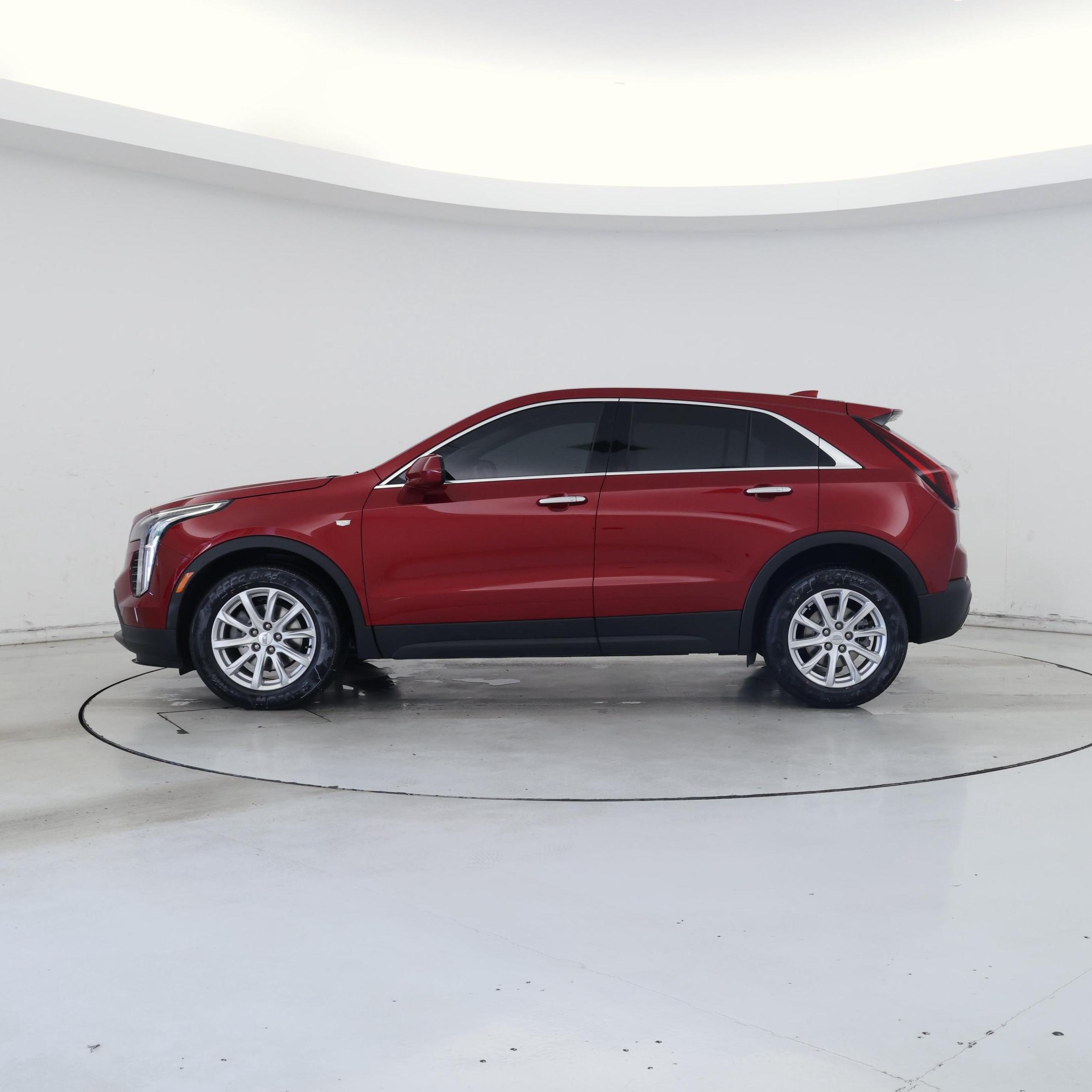Thumbnail: 2023 Cadillac XT4 - 3