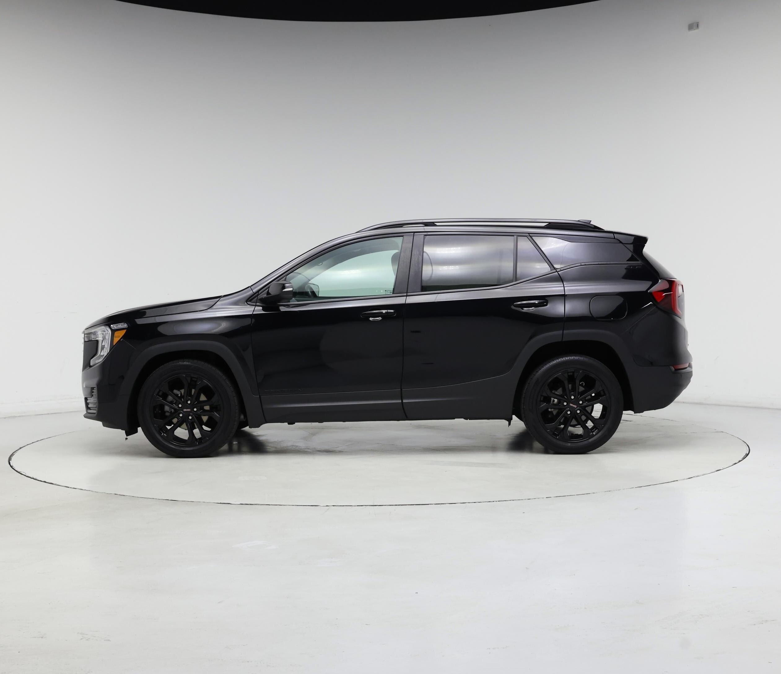 Thumbnail: 2022 GMC Terrain - 3