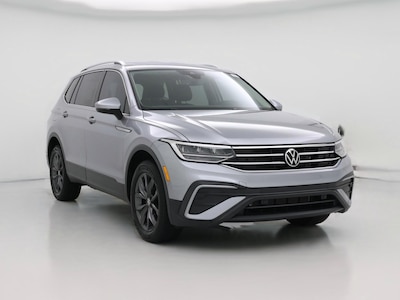 Gray 2022 Volkswagen Tiguan SE