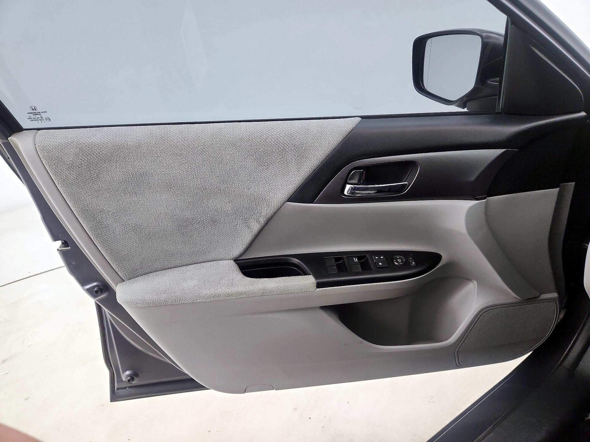 Thumbnail: 2013 Honda Accord - 12