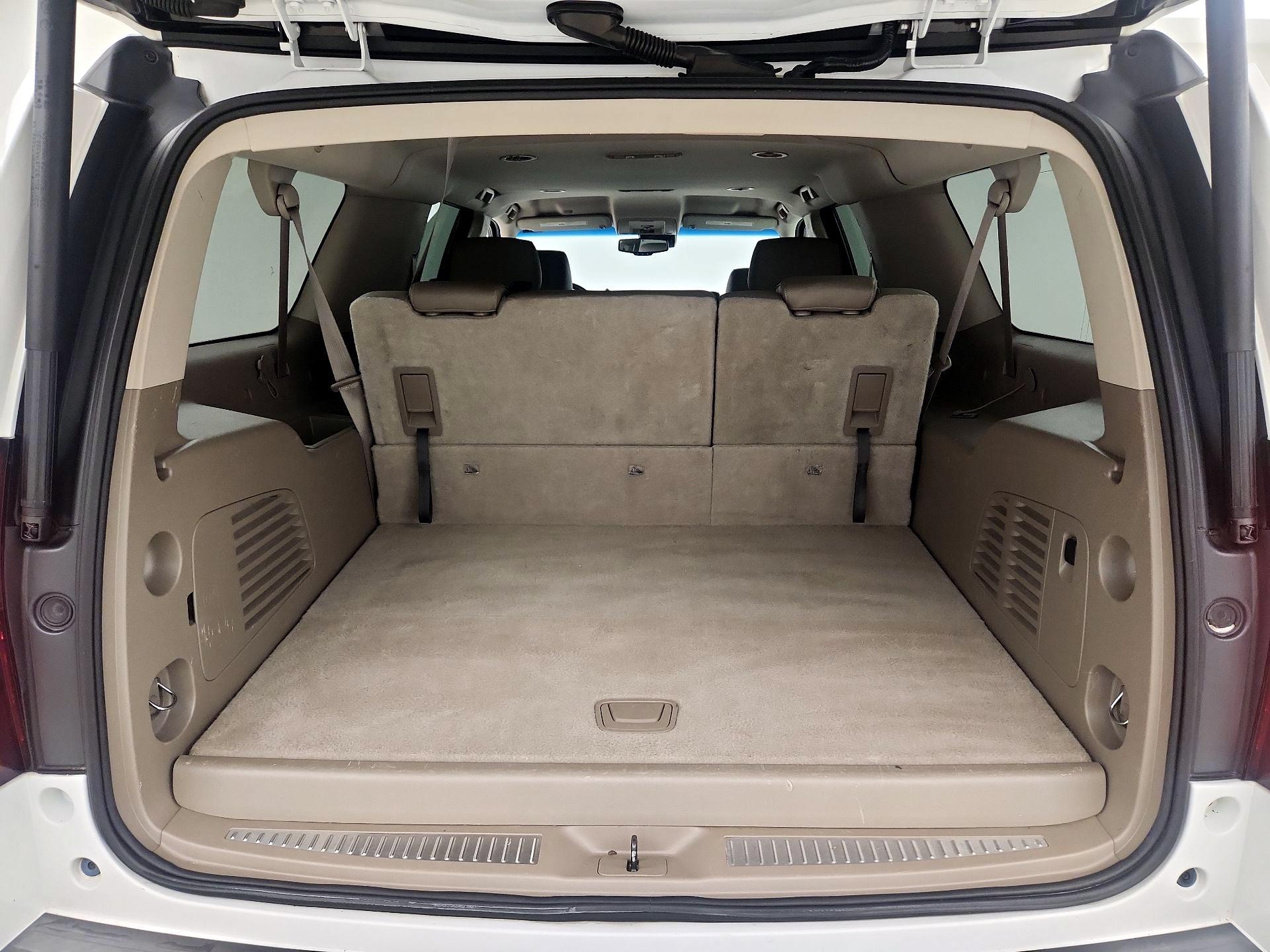 Thumbnail: 2015 Chevrolet Suburban - 17