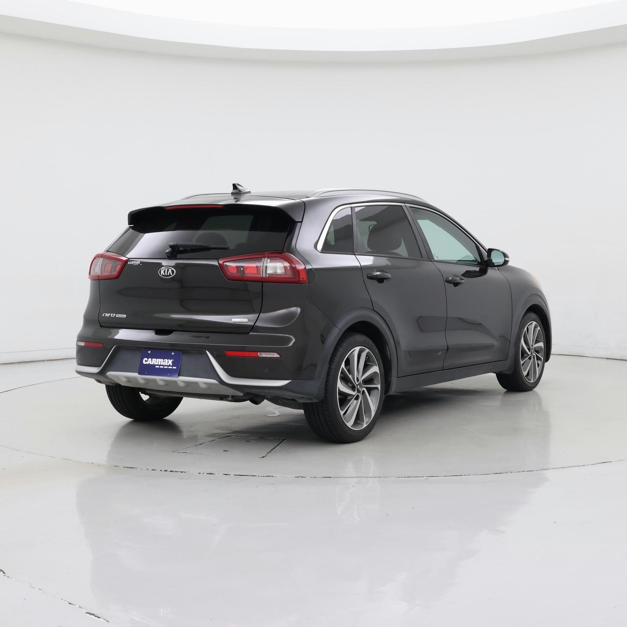 Thumbnail: 2017 Kia Niro - 8