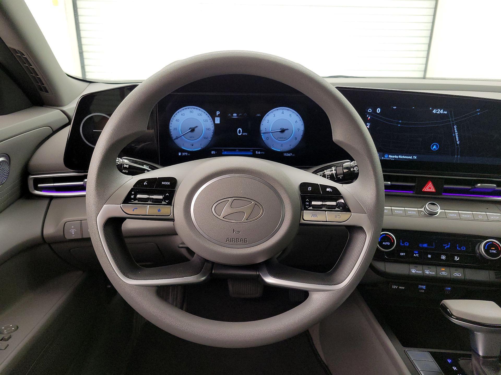 Thumbnail: 2024 Hyundai Elantra - 10