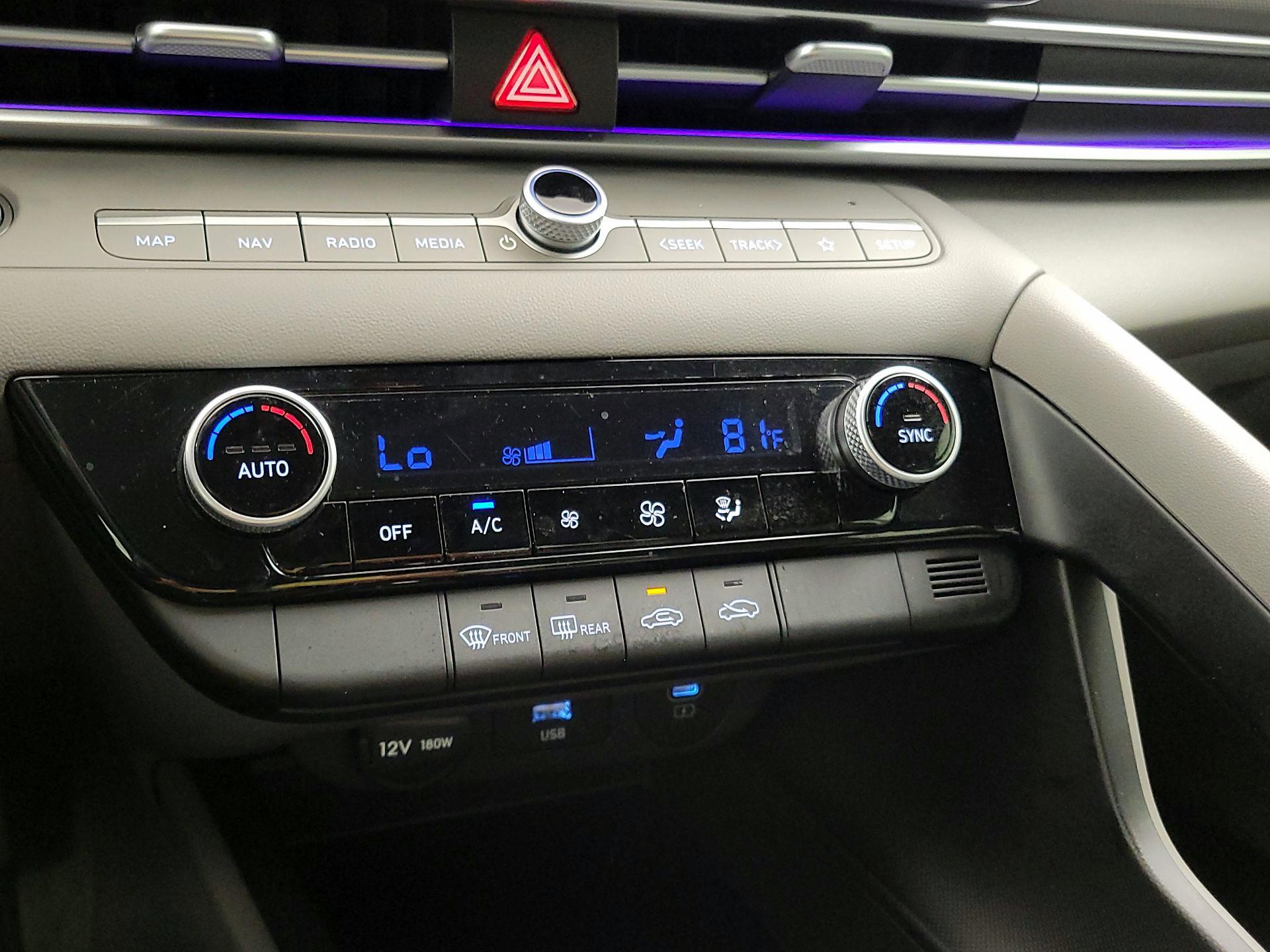 Thumbnail: 2024 Hyundai Elantra - 17