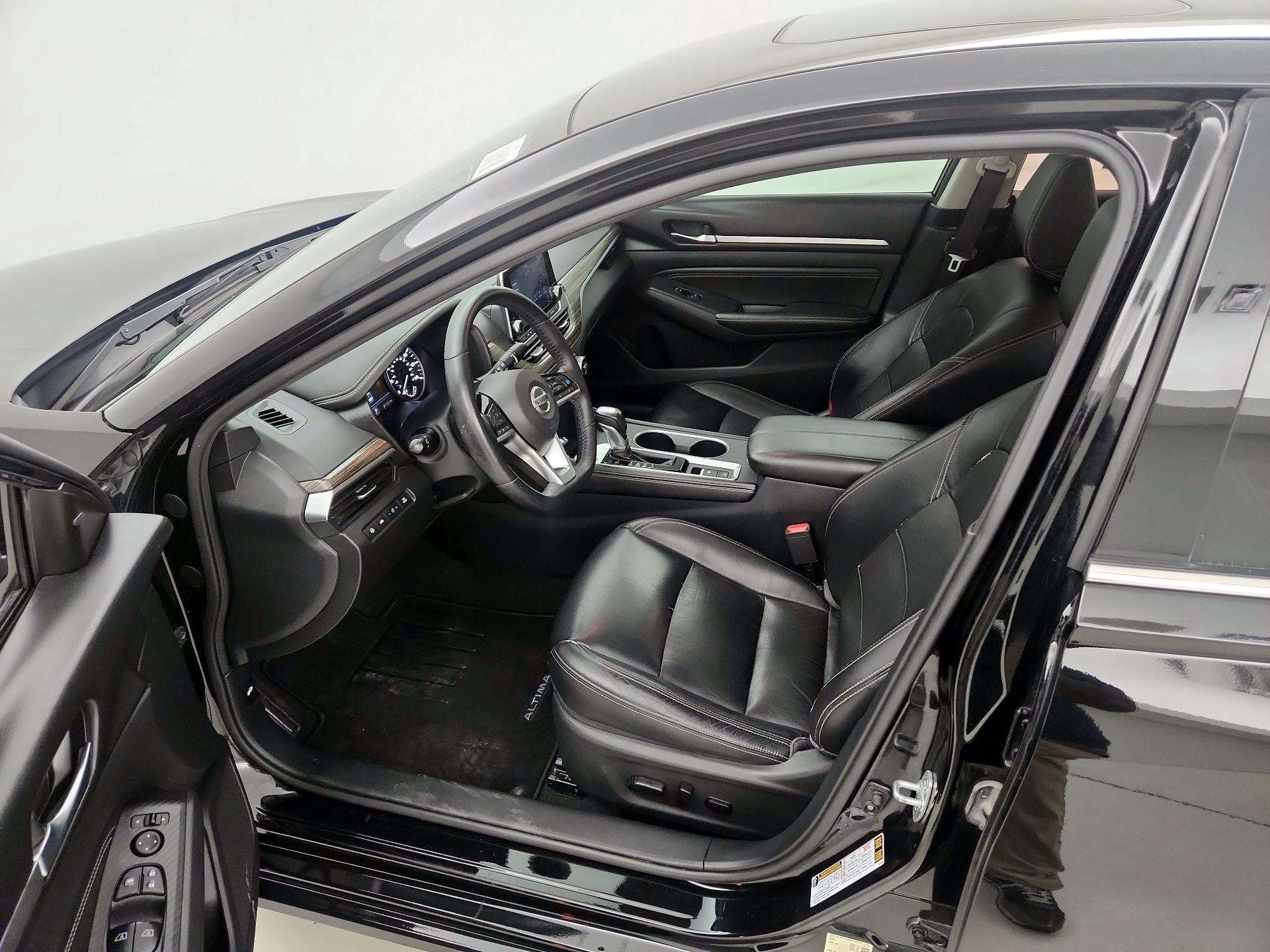 Thumbnail: 2019 Nissan Altima - 11
