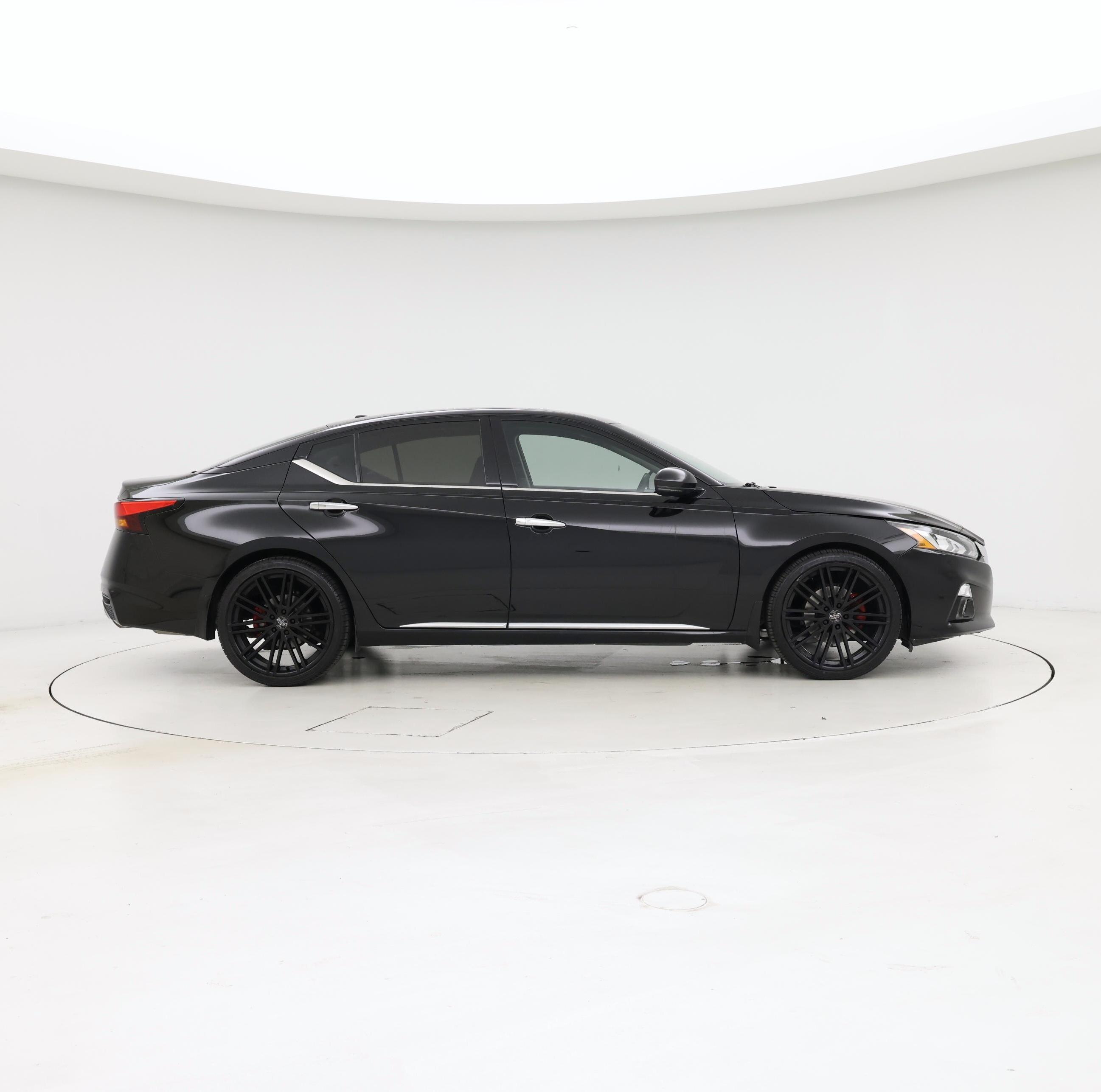 Thumbnail: 2019 Nissan Altima - 7
