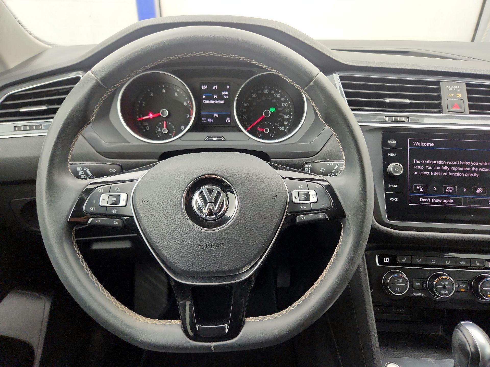 Thumbnail: 2021 Volkswagen Tiguan - 10
