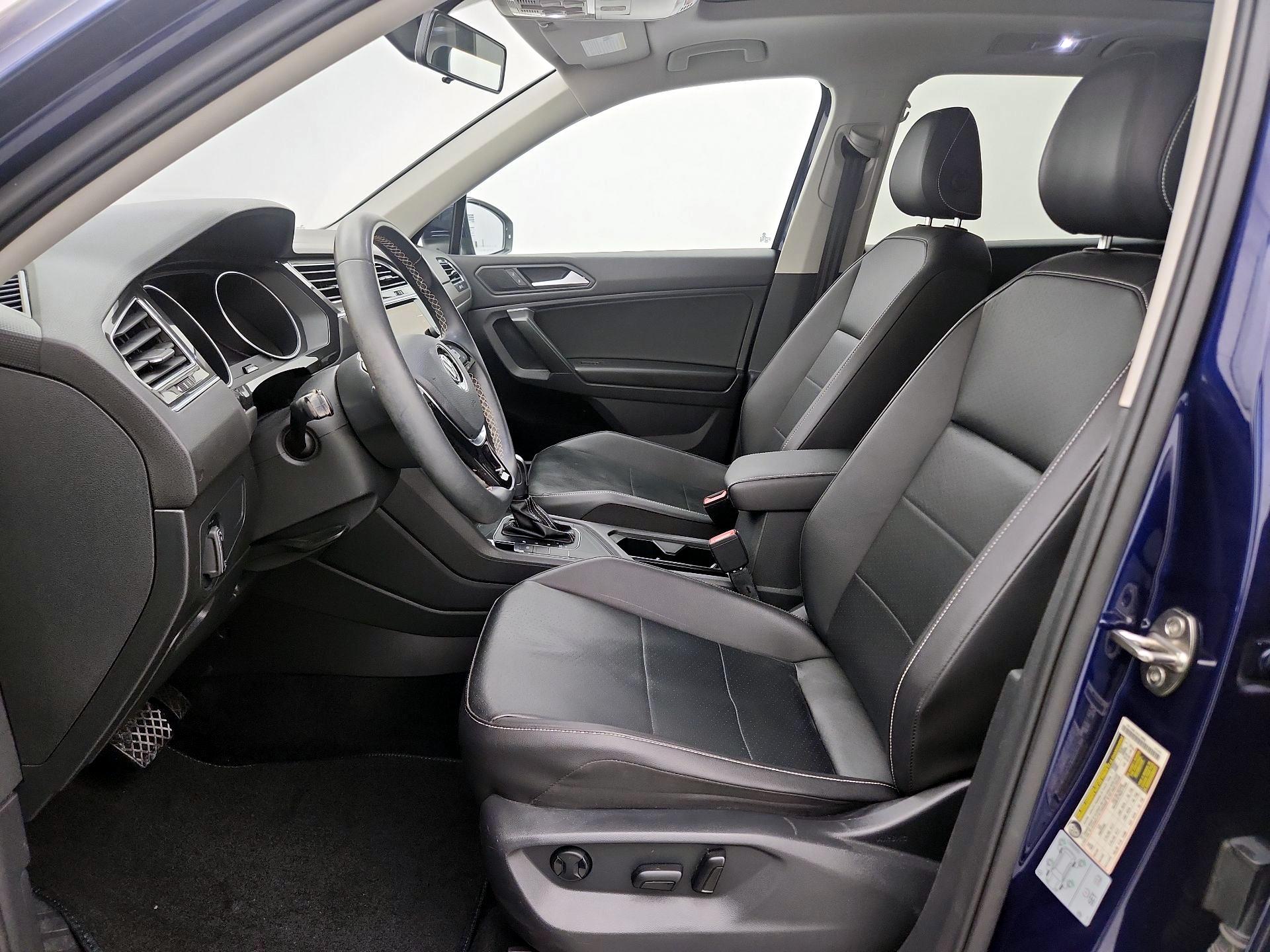 Thumbnail: 2021 Volkswagen Tiguan - 11